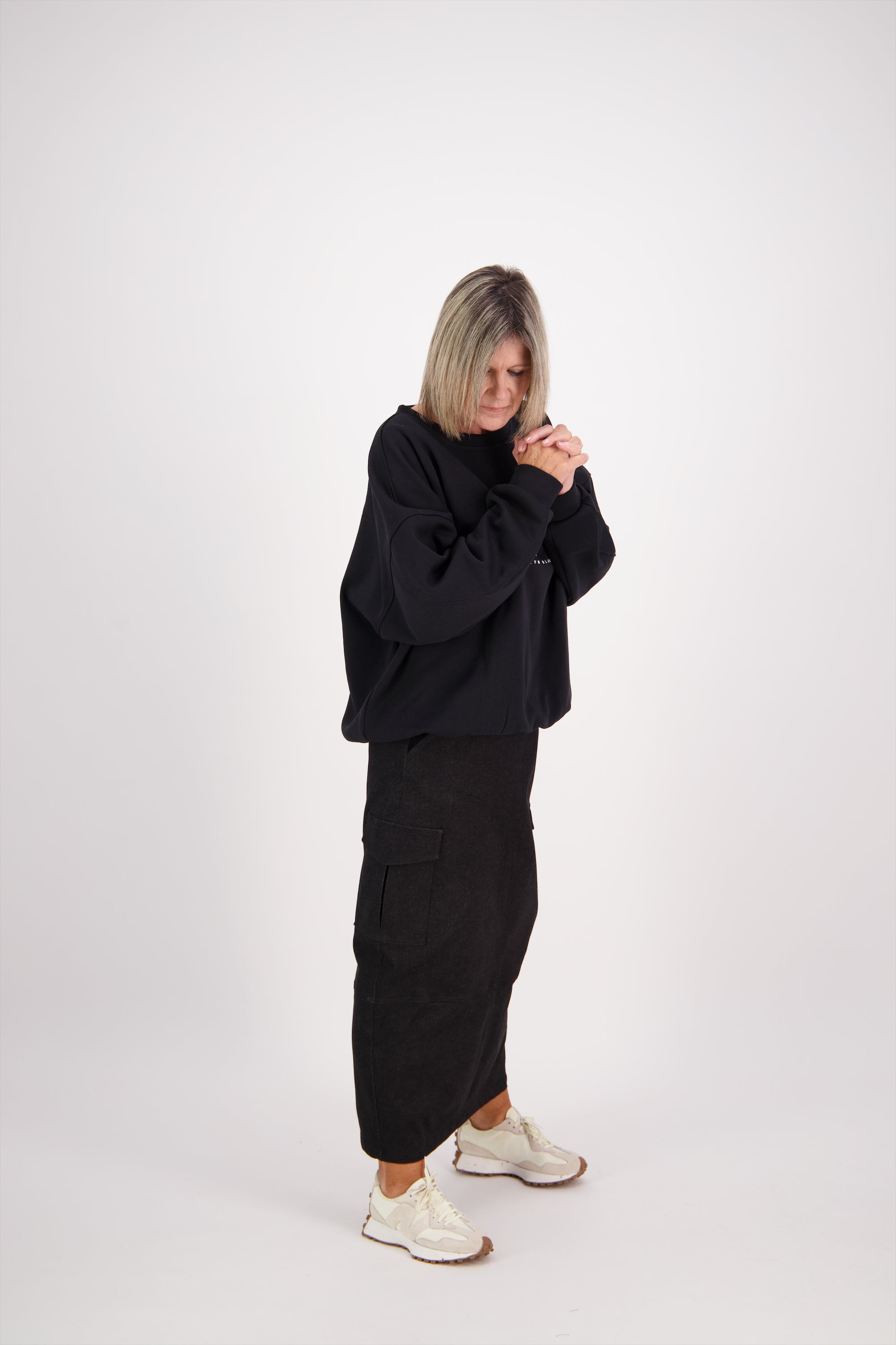 OVERSIZED SWEAT BLACK