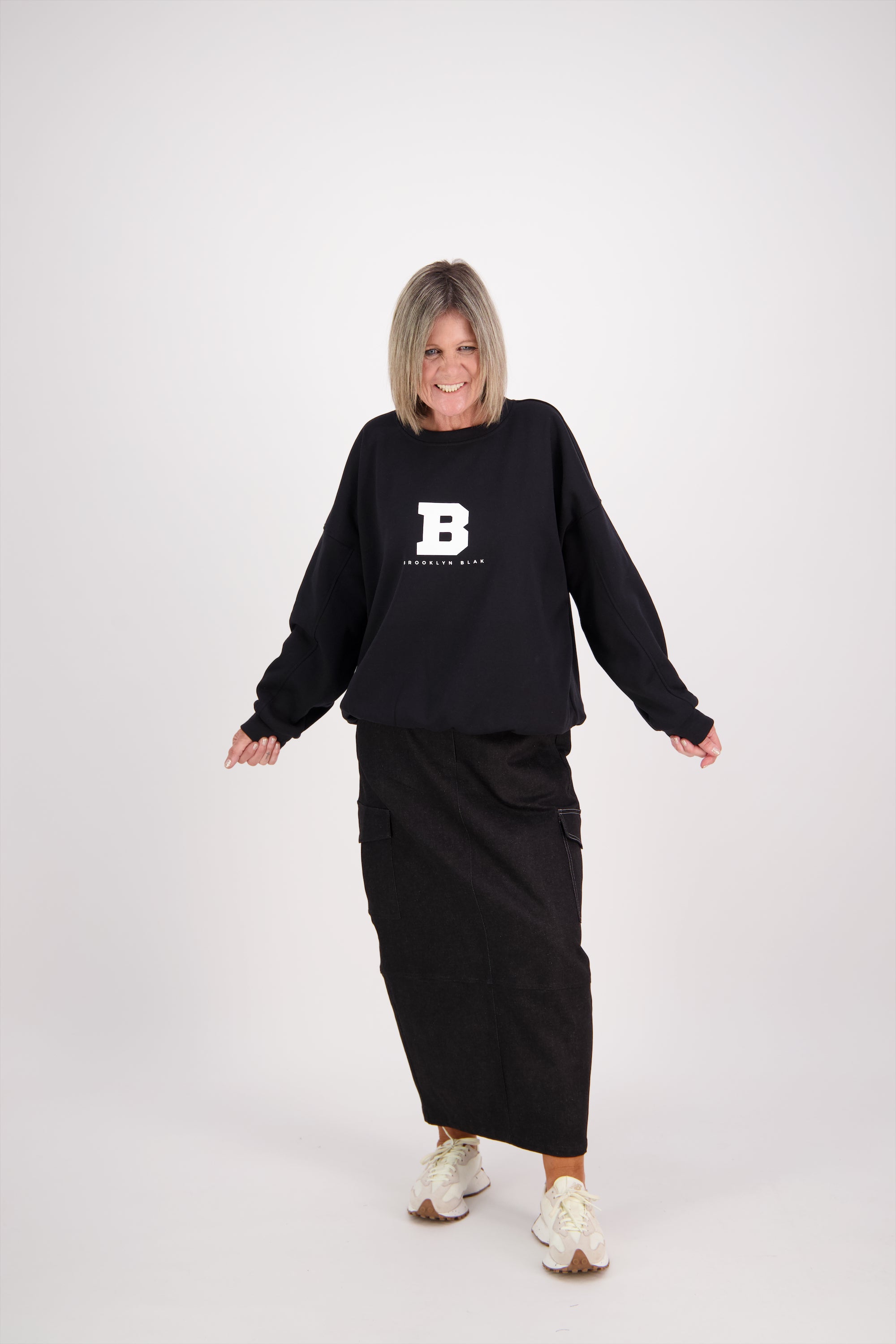 OVERSIZED SWEAT BLACK