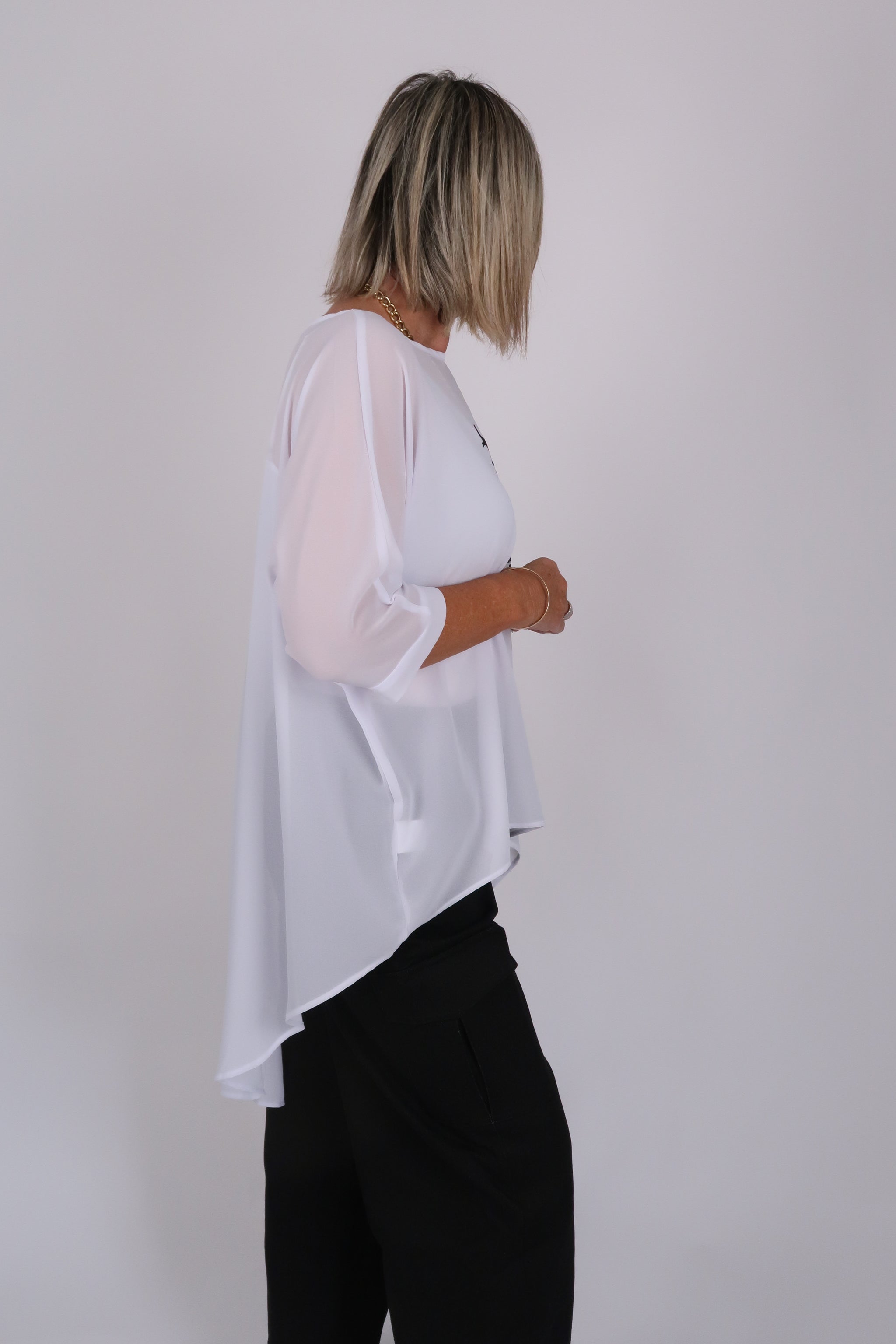 LEAH TOP WHITE BARBWIRE