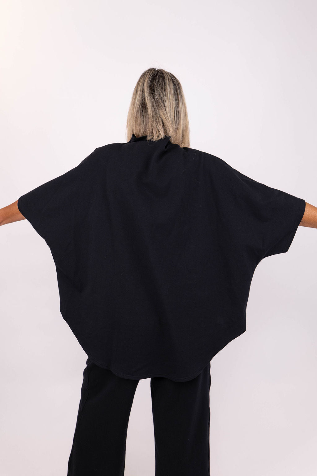 LOUNGE TOP BLACK