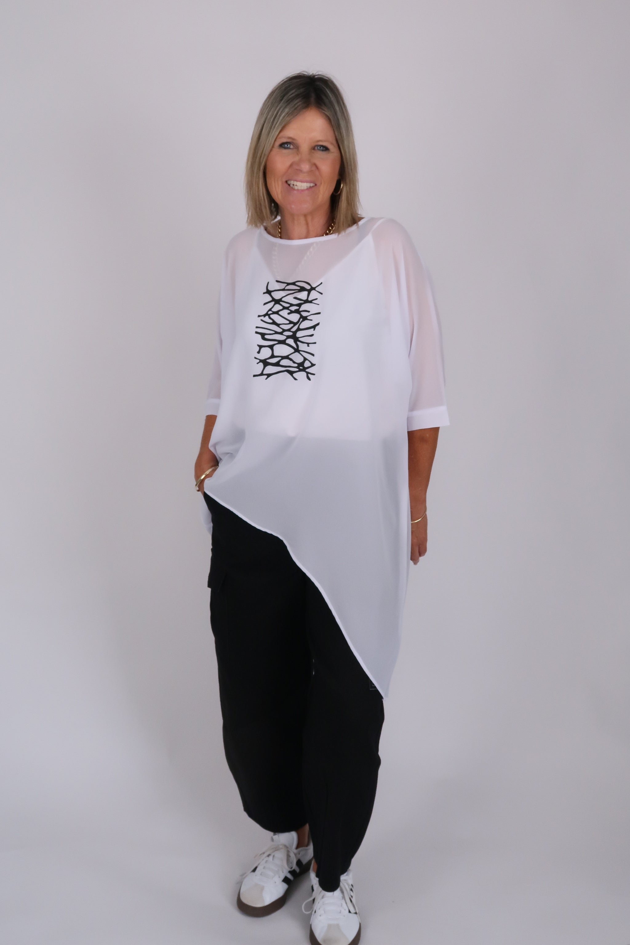 LEAH TOP WHITE BARBWIRE