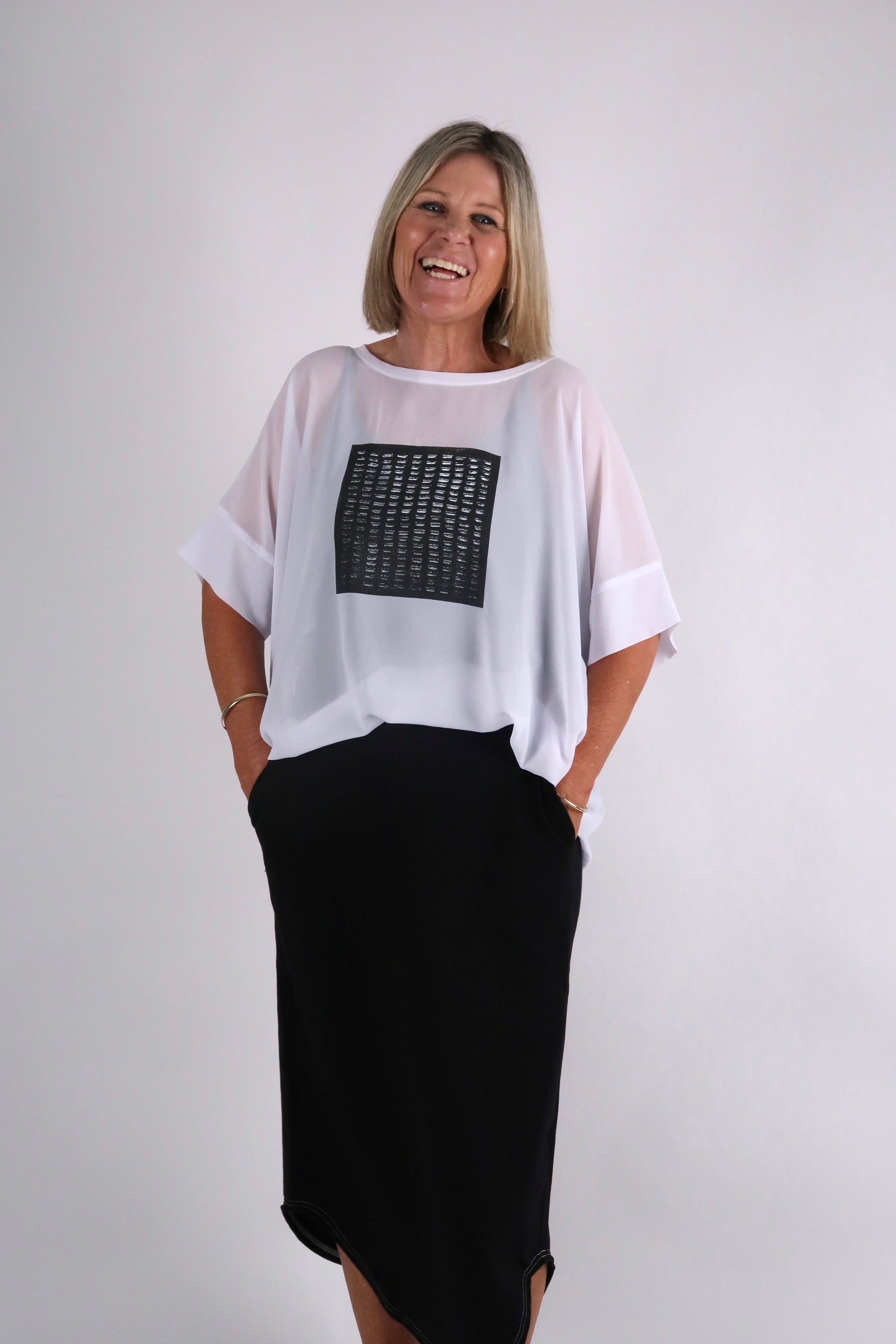 CHICAGO TOP WHITE BLACK DOTS