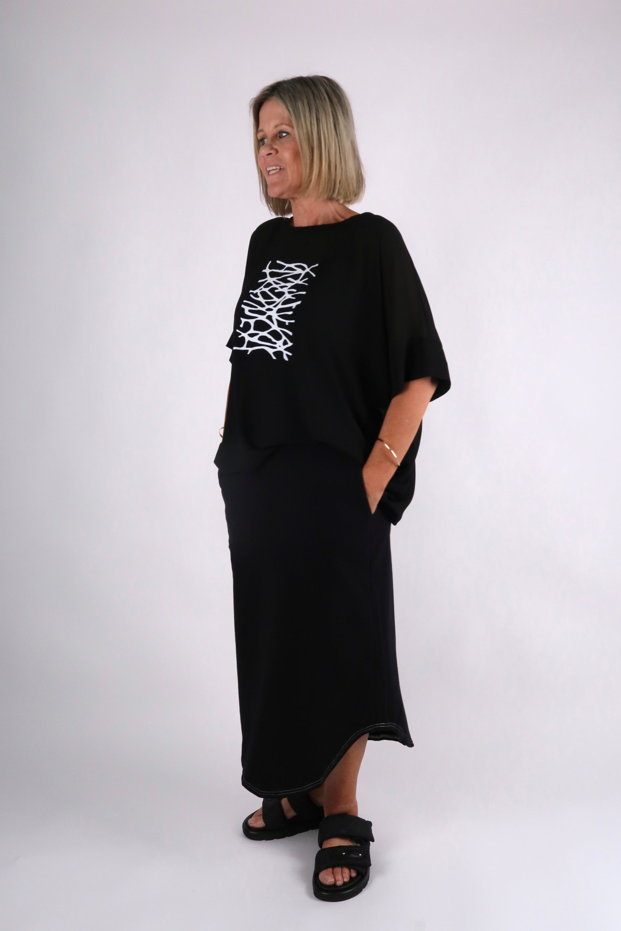 CHICAGO TOP BLACK BARBWIRE