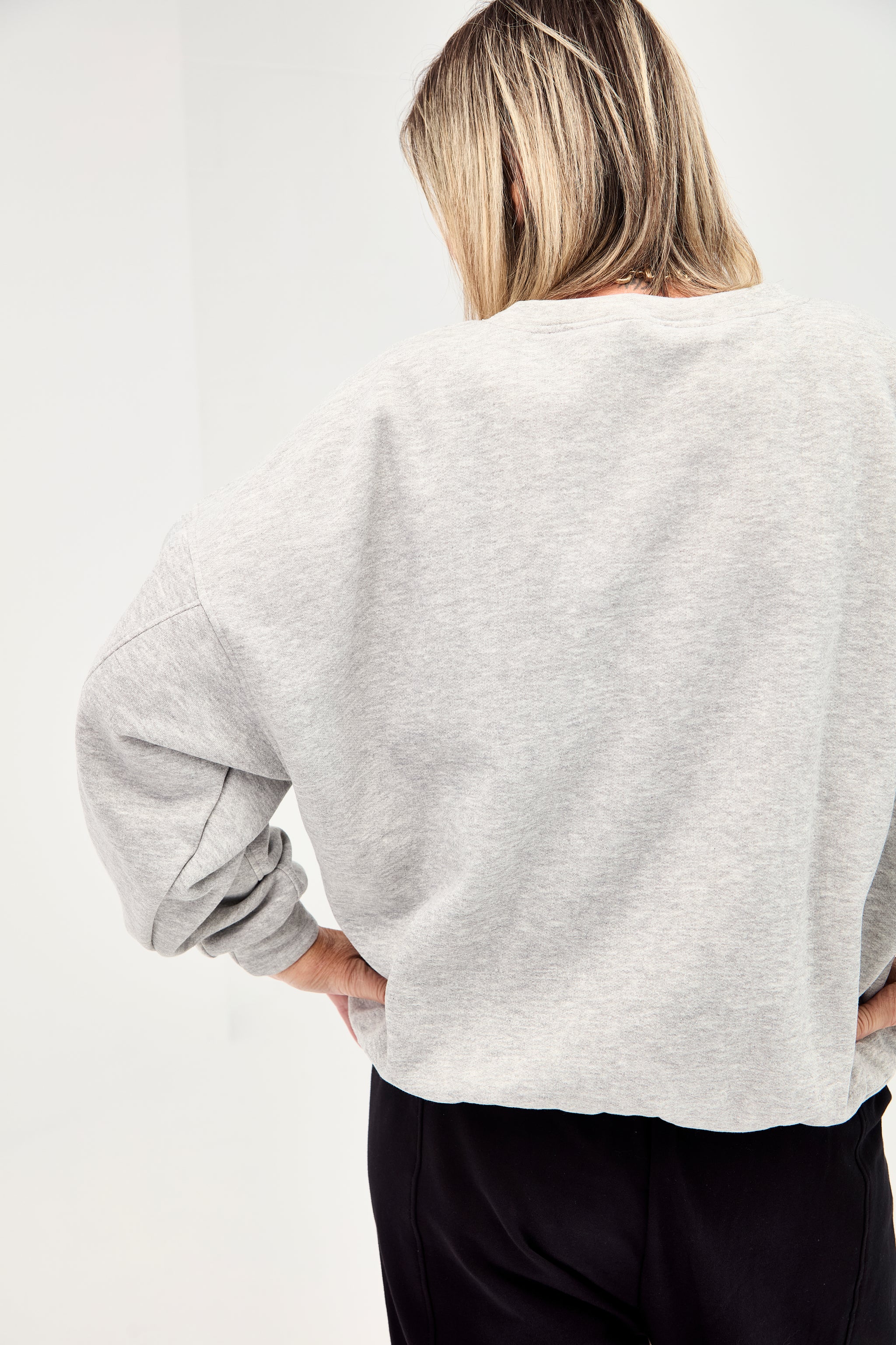 OVERSIZED SWEAT GREY