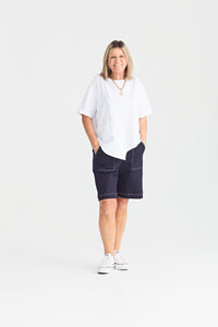 WEEKENDER SHORT WASHED DENIM