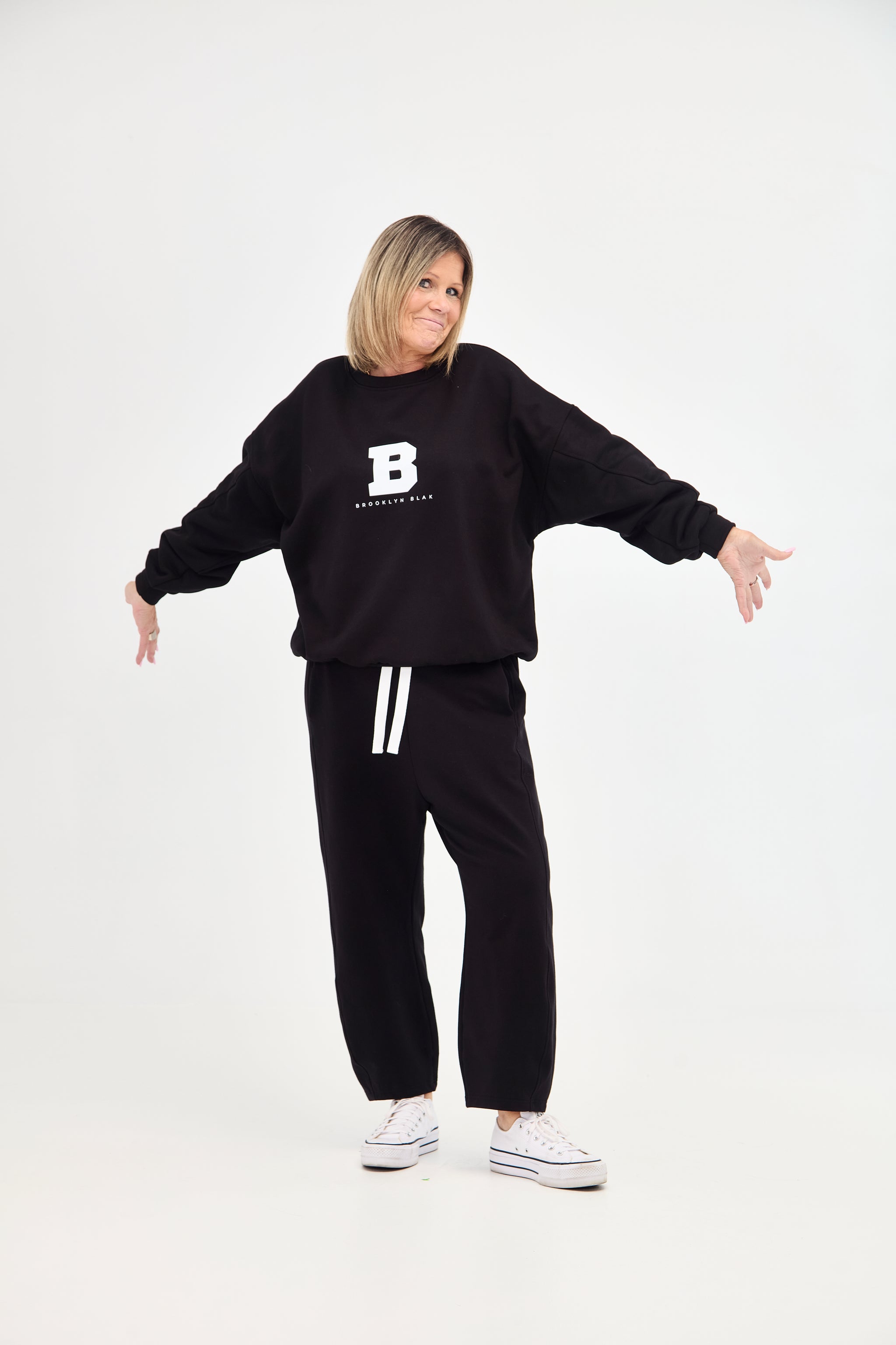OVERSIZED SWEAT BLACK