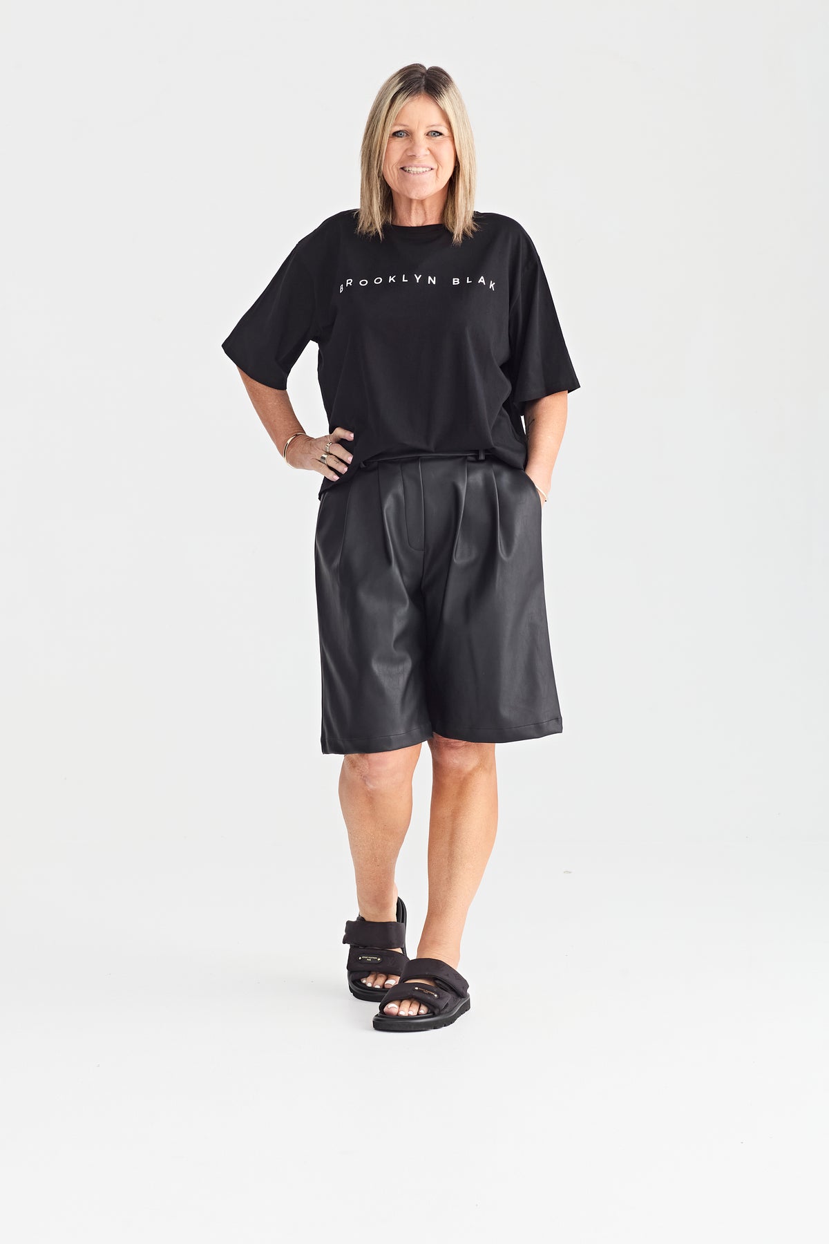 REMI LOGO TEE