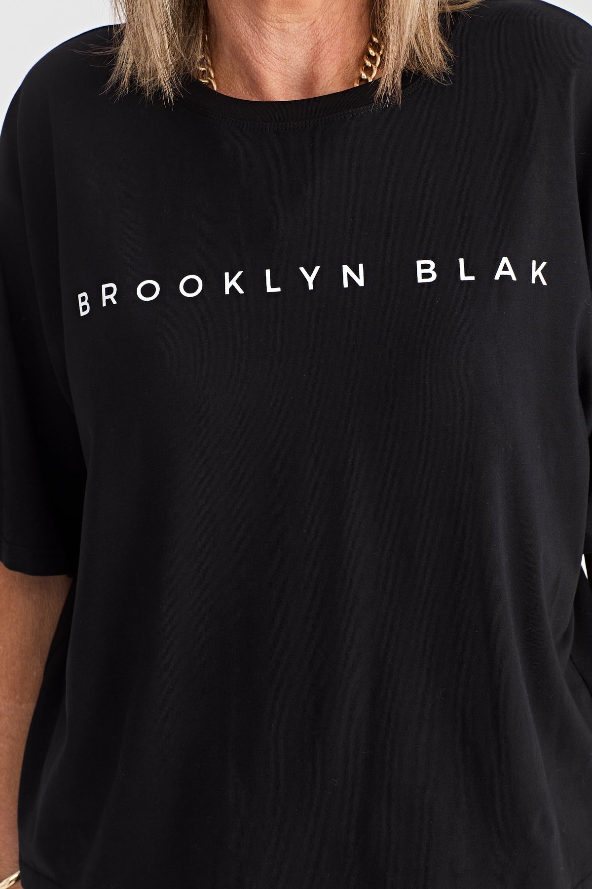 REMI LOGO TEE