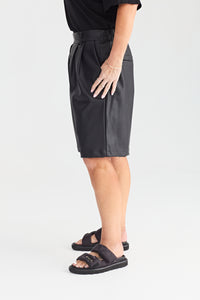 INDY SHORT FAUX LEATHER