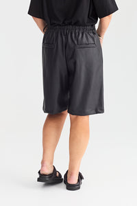 INDY SHORT FAUX LEATHER