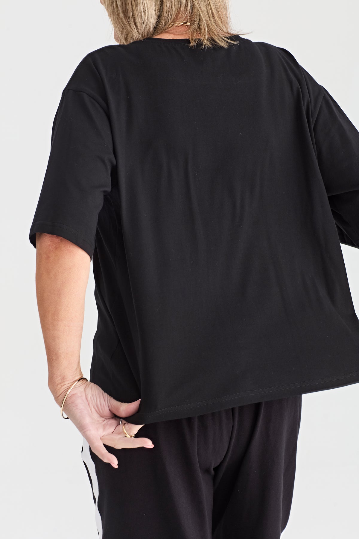 REMI FACE TEE