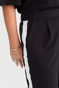 PHOENIX SHORT