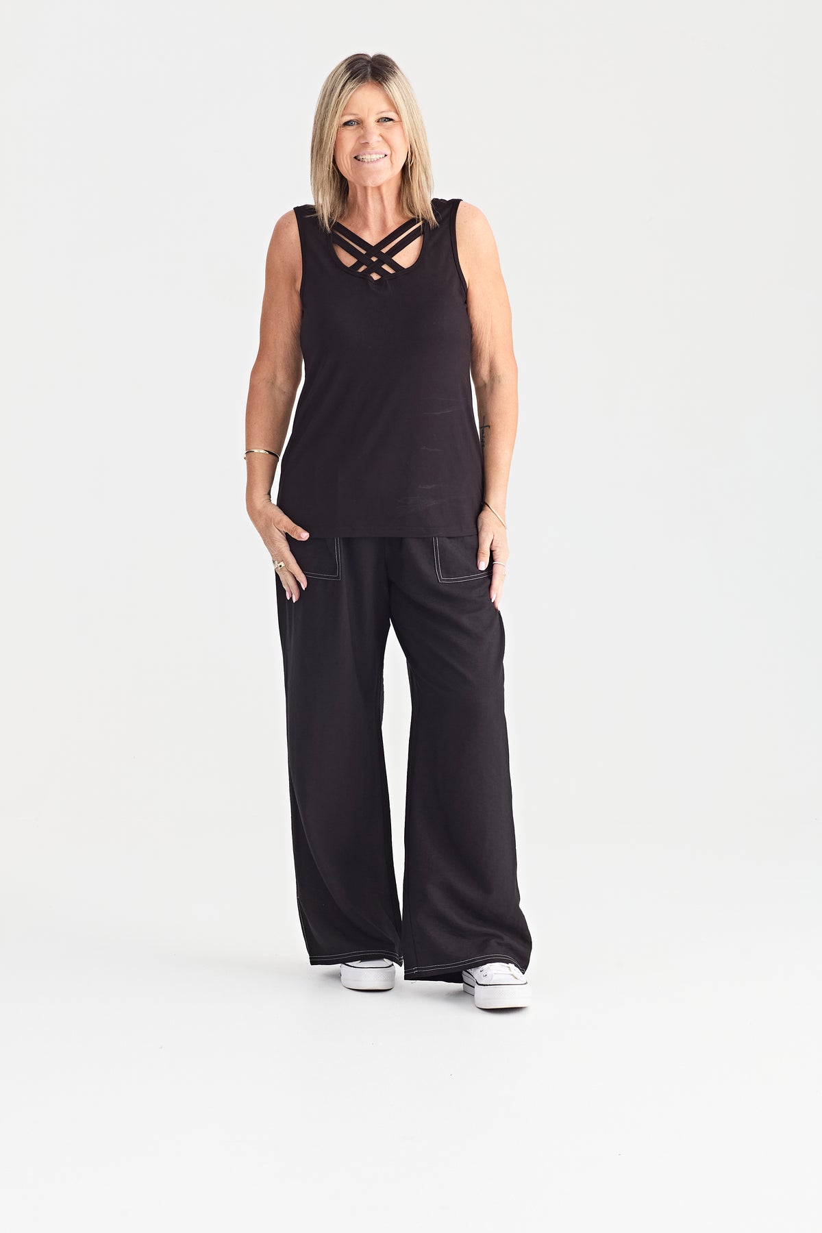 CROSSOVER SINGLET