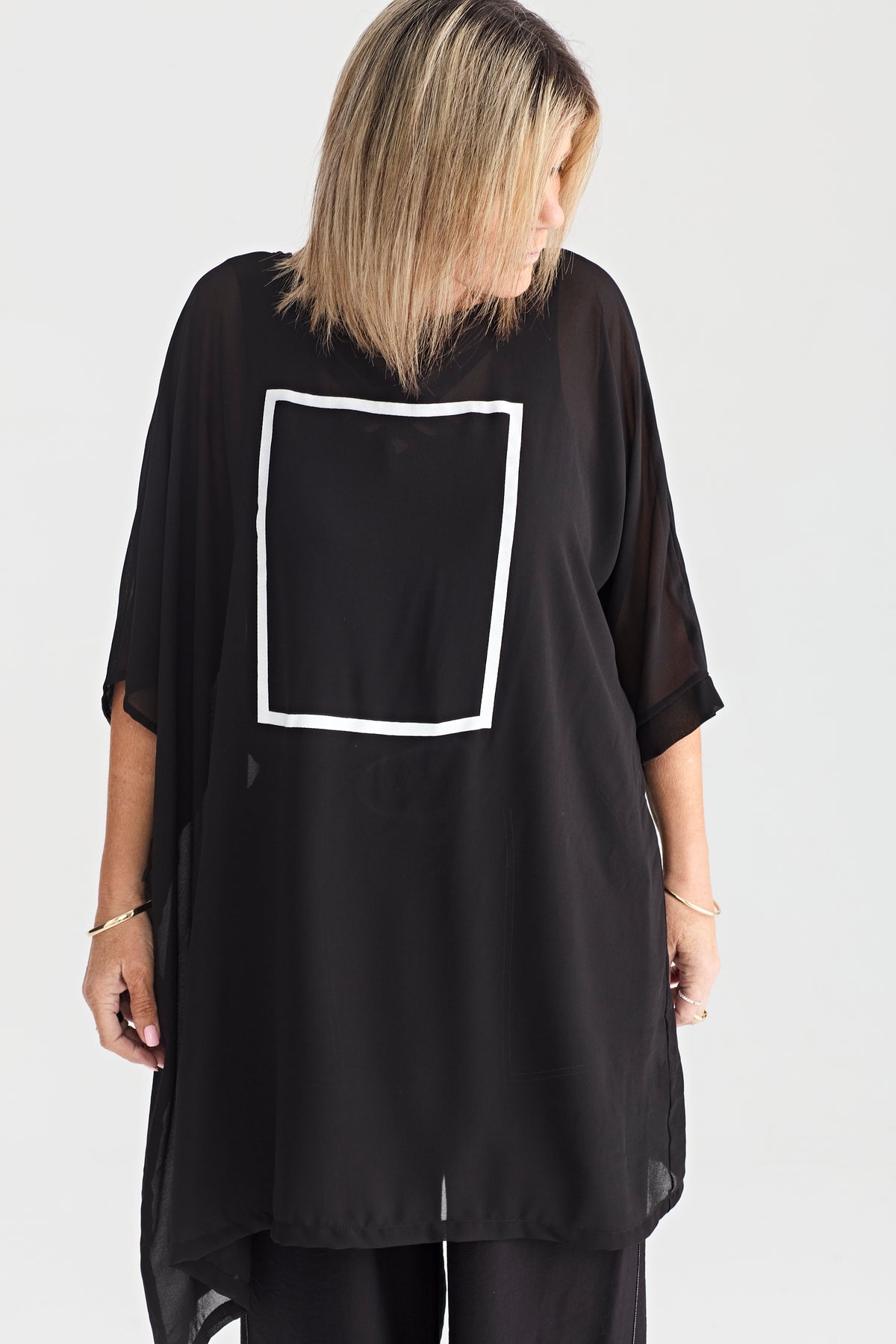 SOUL TOP BLACK SQUARE