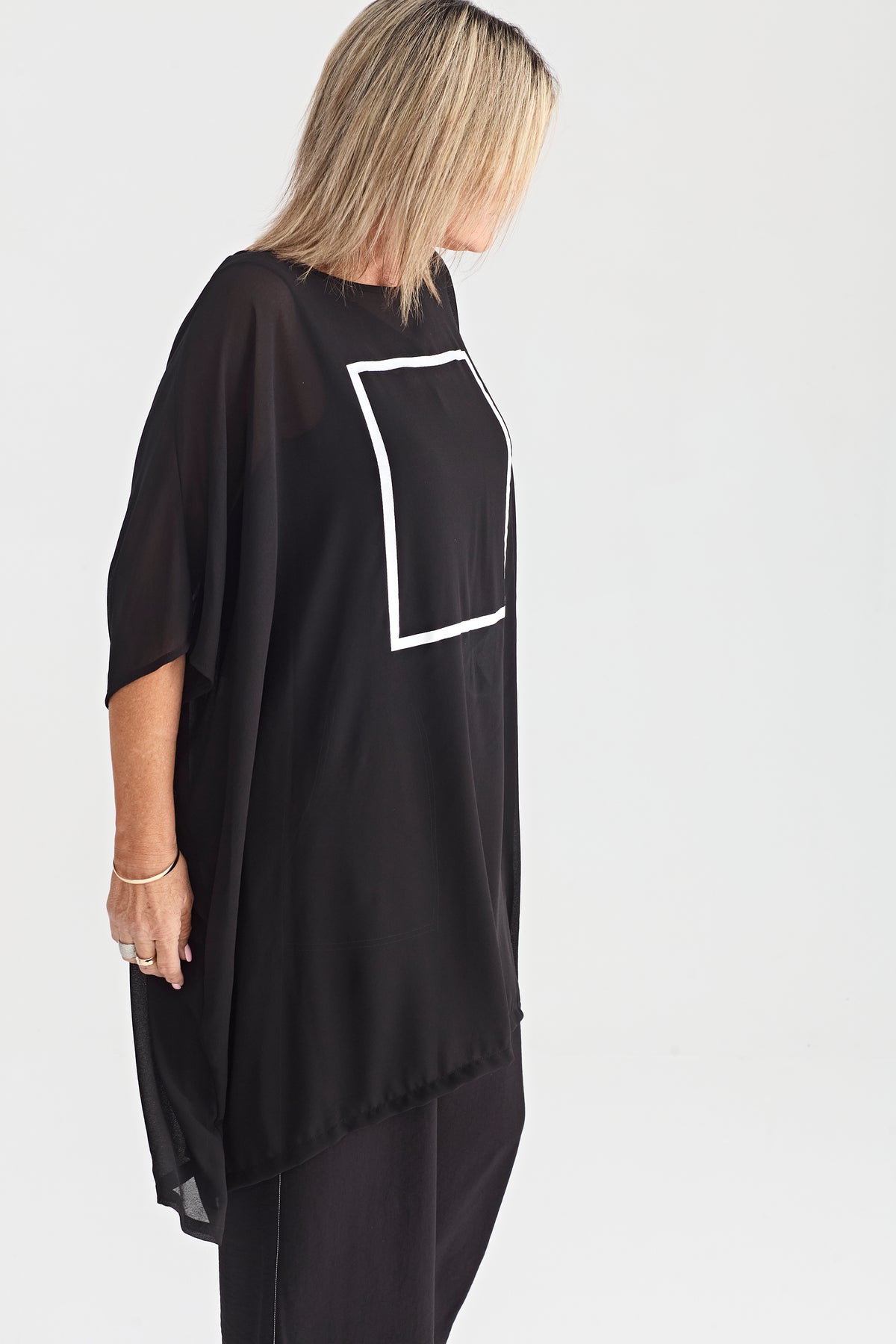 SOUL TOP BLACK SQUARE