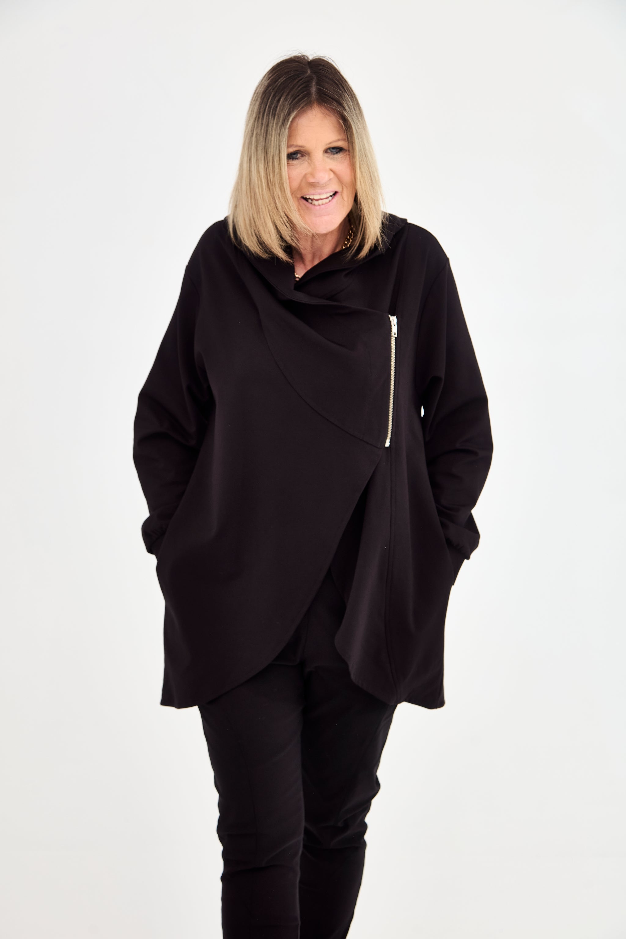 ESSENTIAL DRAPE JACKET