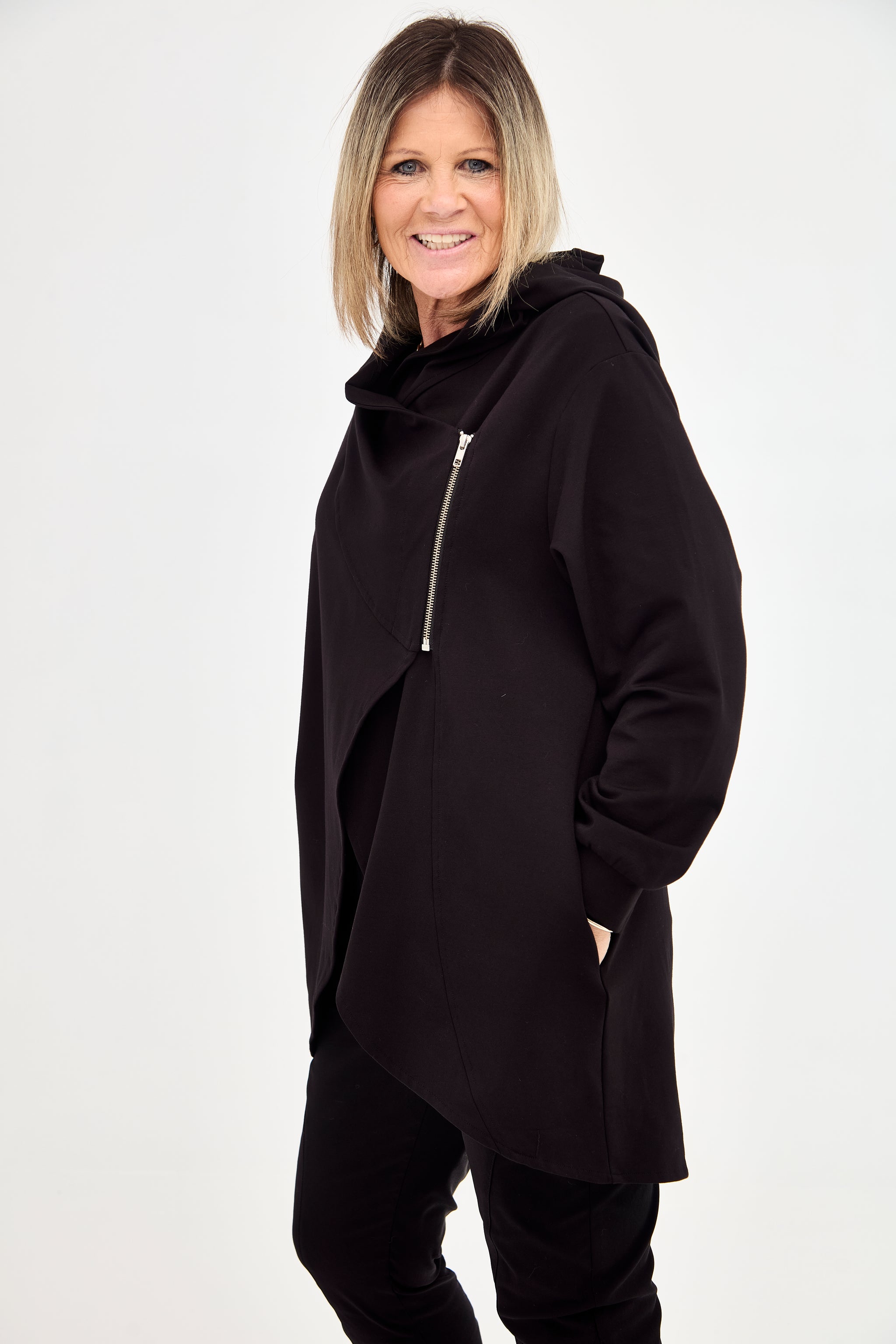 ESSENTIAL DRAPE JACKET