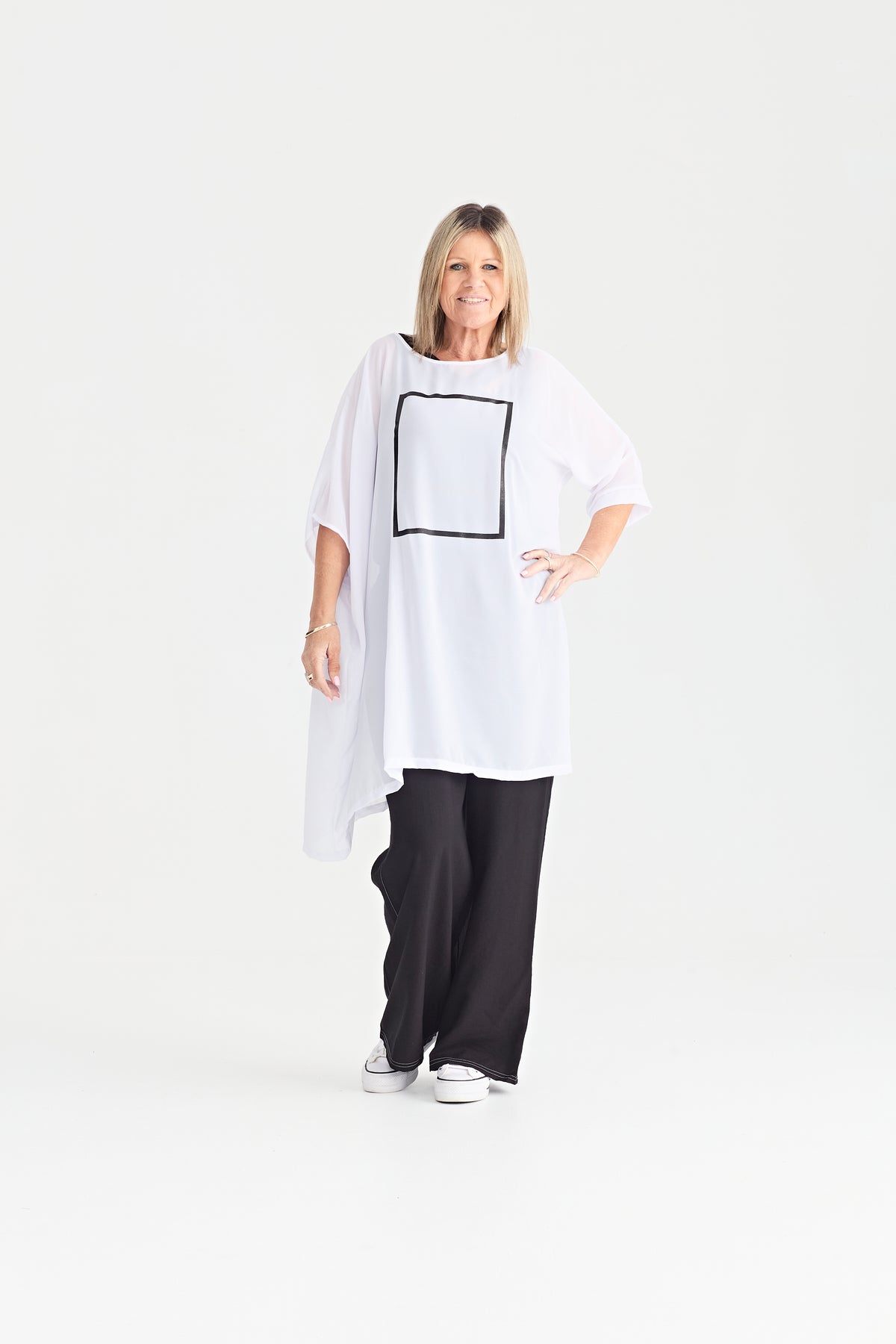 SOUL TOP WHITE SQUARE