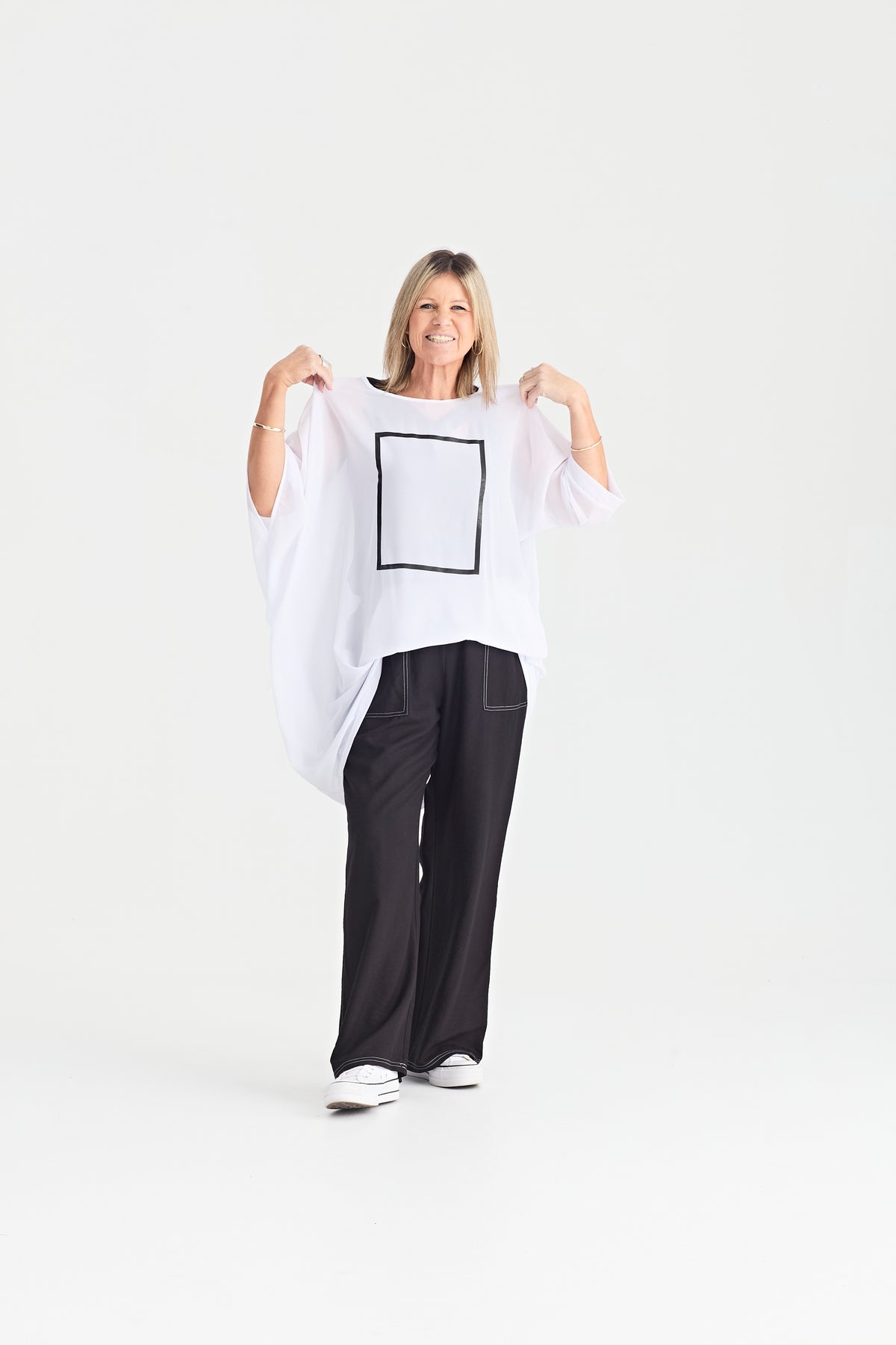 SOUL TOP WHITE SQUARE