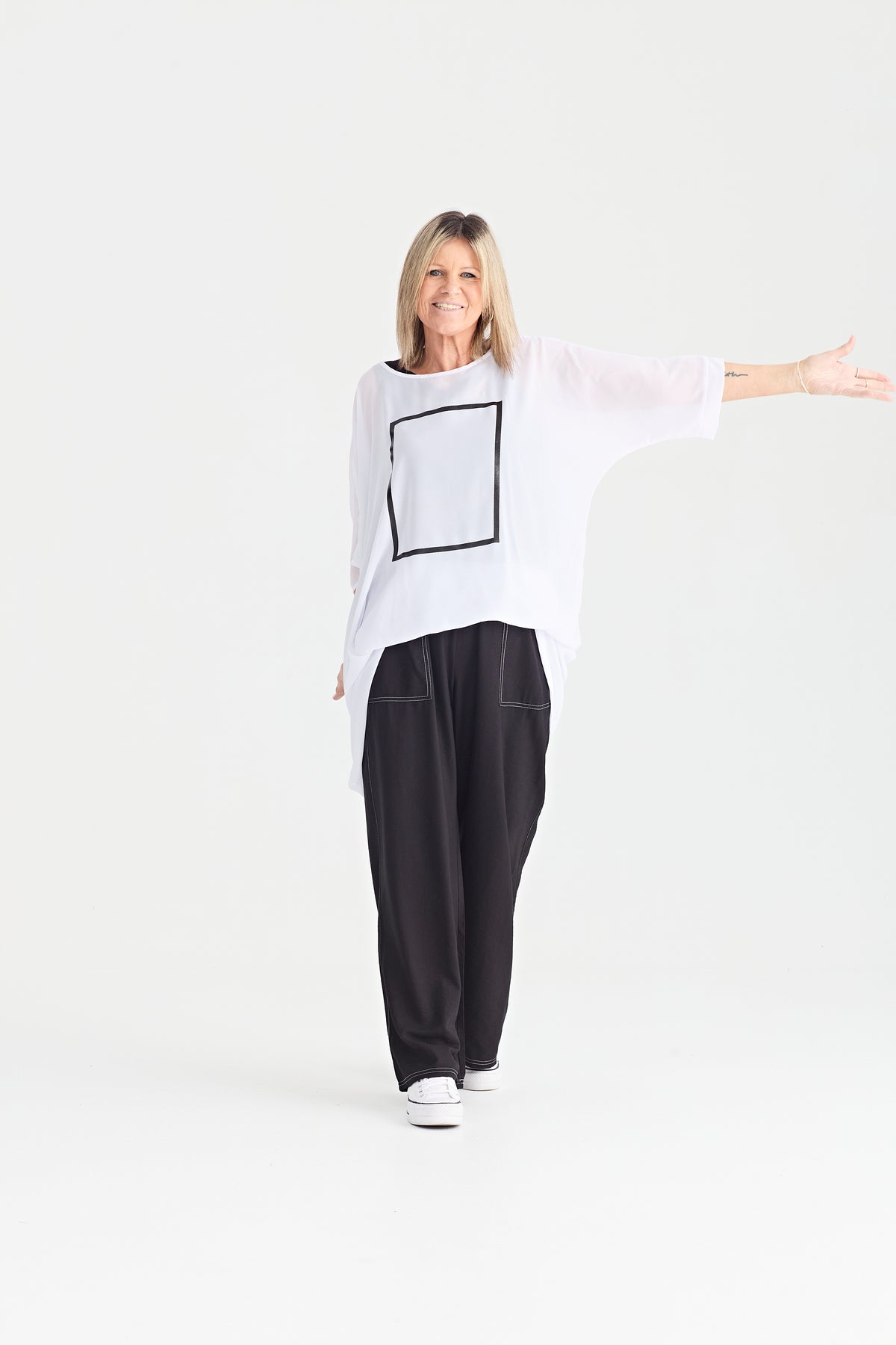 SOUL TOP WHITE SQUARE