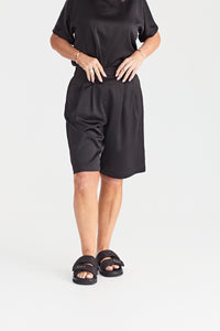 INDY SATIN SHORT