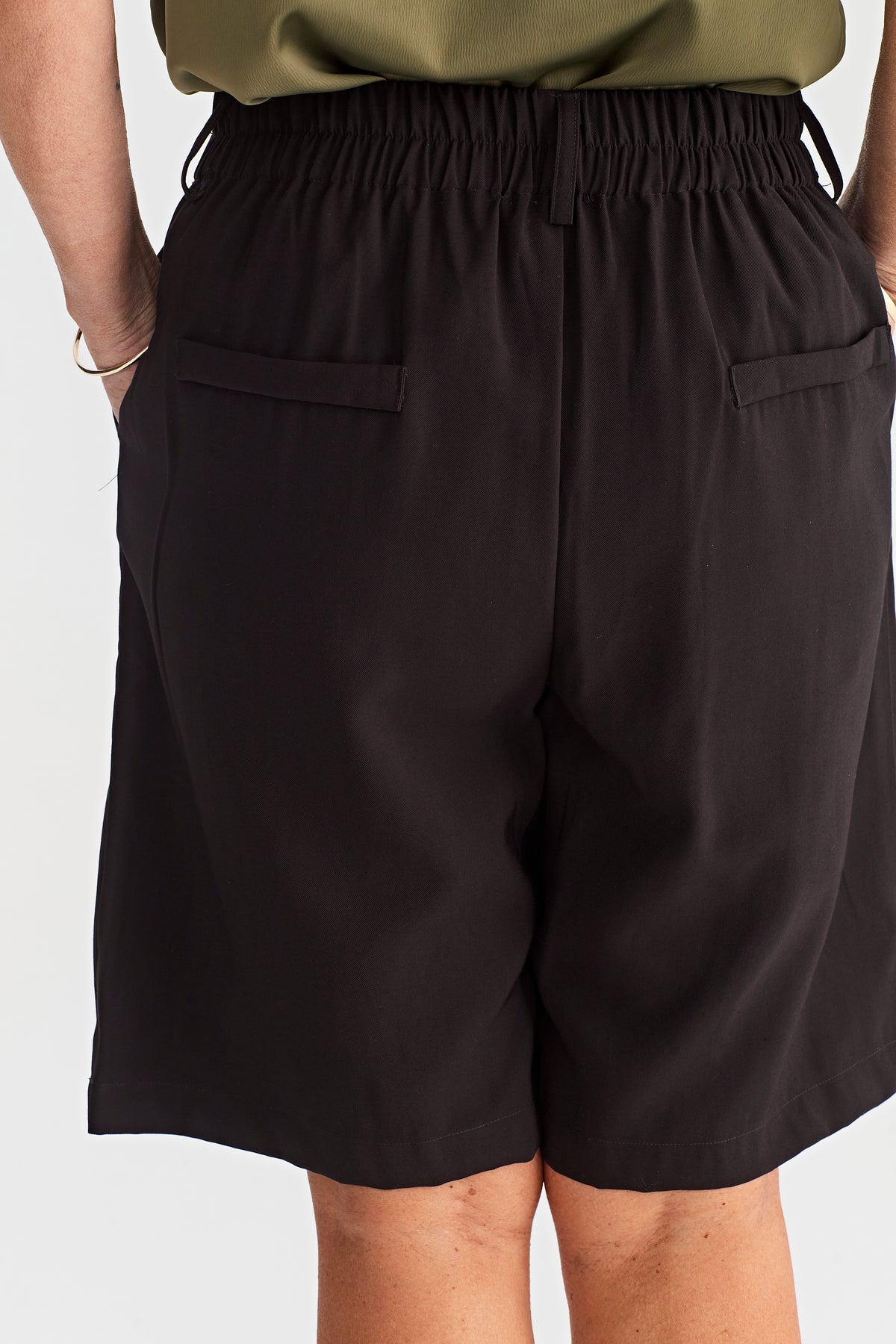 INDY SHORT