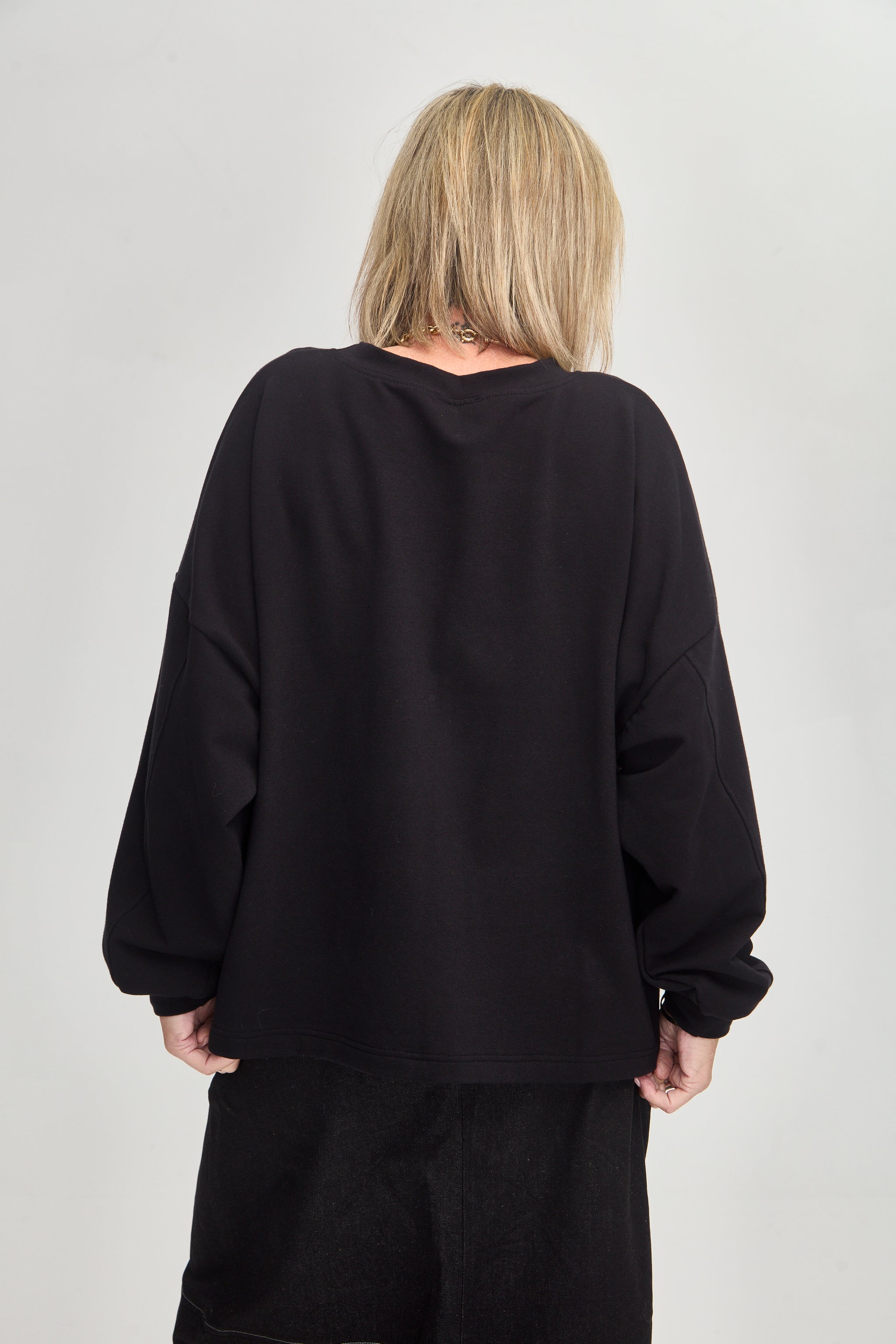 OVERSIZED MACHA SWEAT