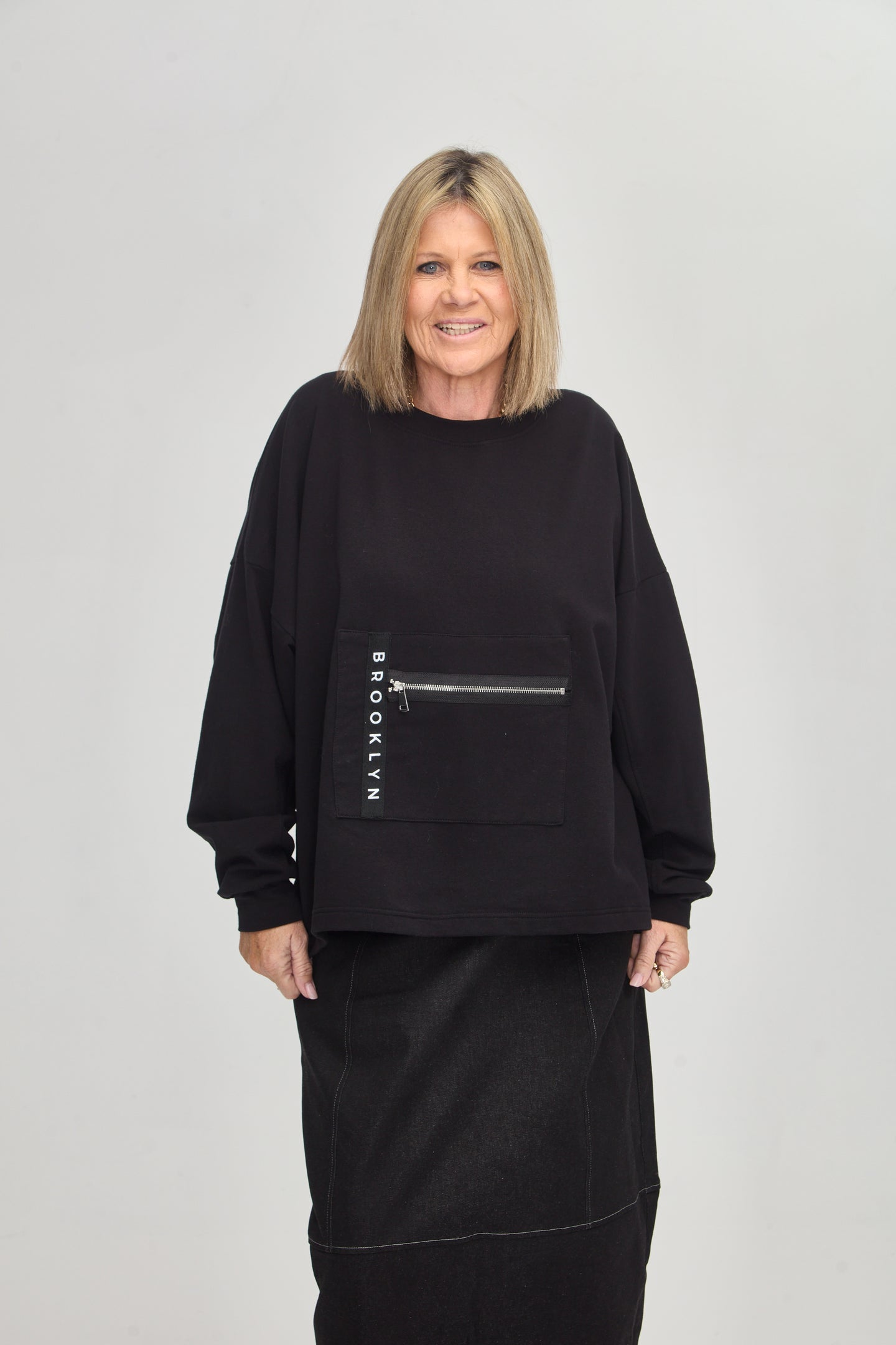 OVERSIZED MACHA ZIP SWEAT