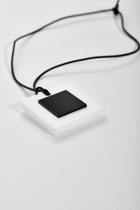 FREE GIFT : THE BB NECKLACE