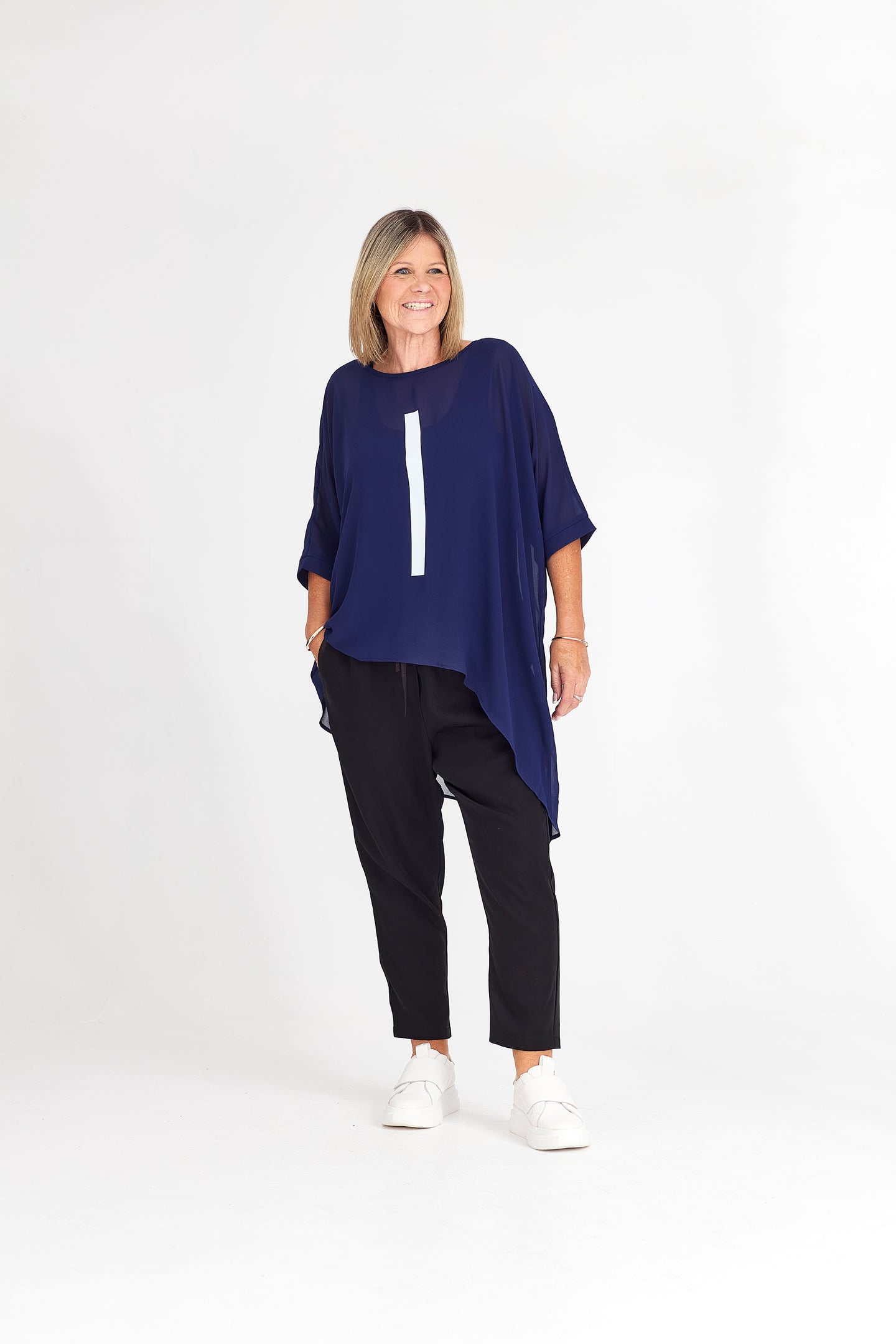LEAH TOP NAVY