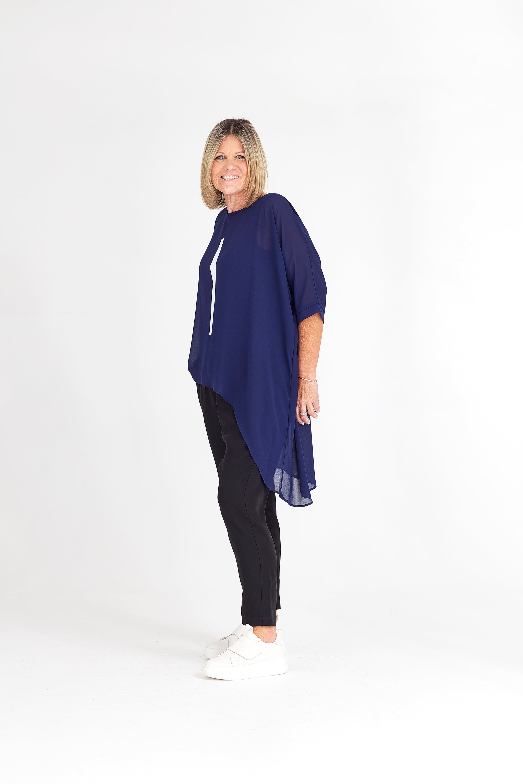 LEAH TOP NAVY
