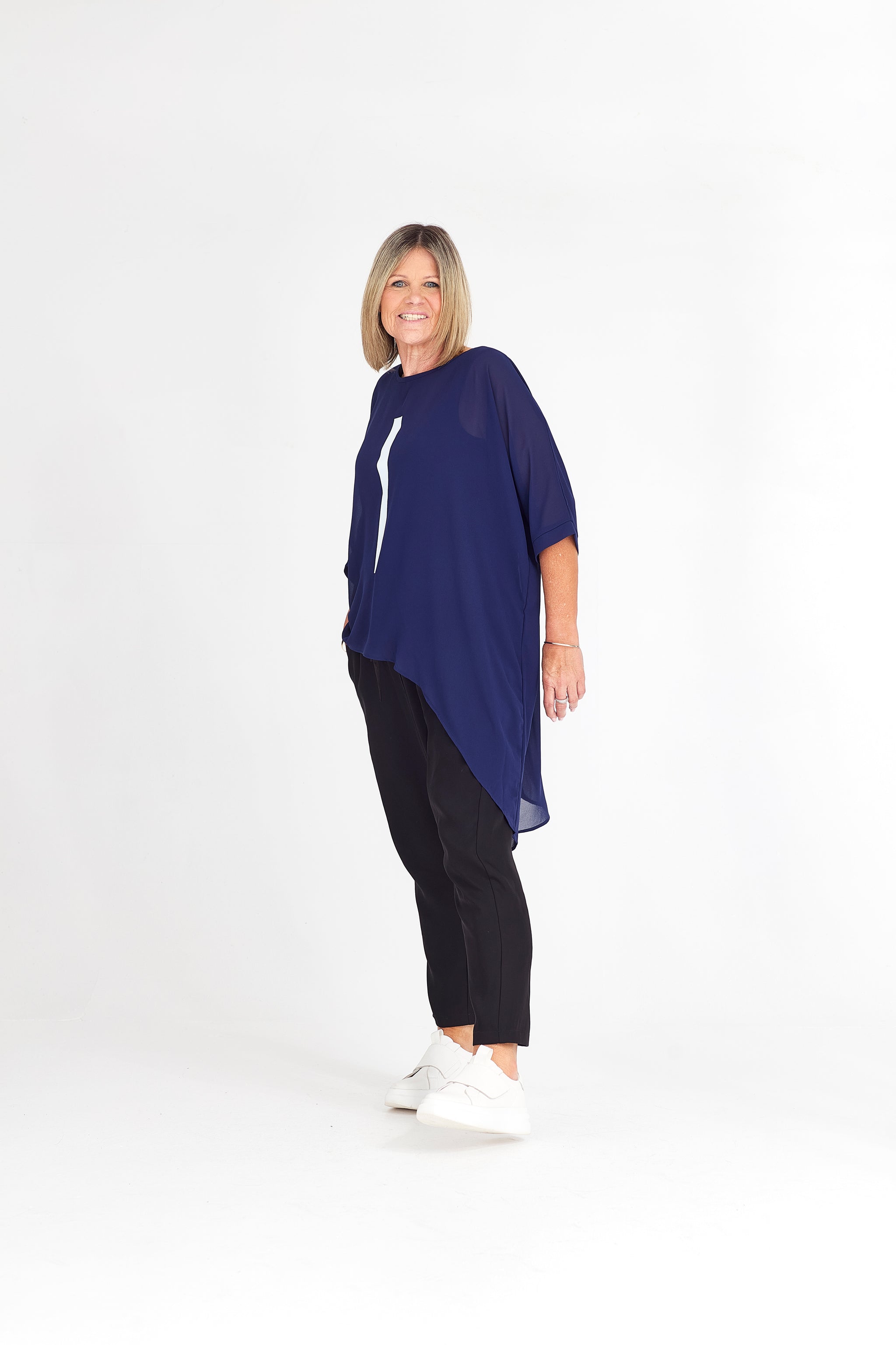 LEAH TOP NAVY