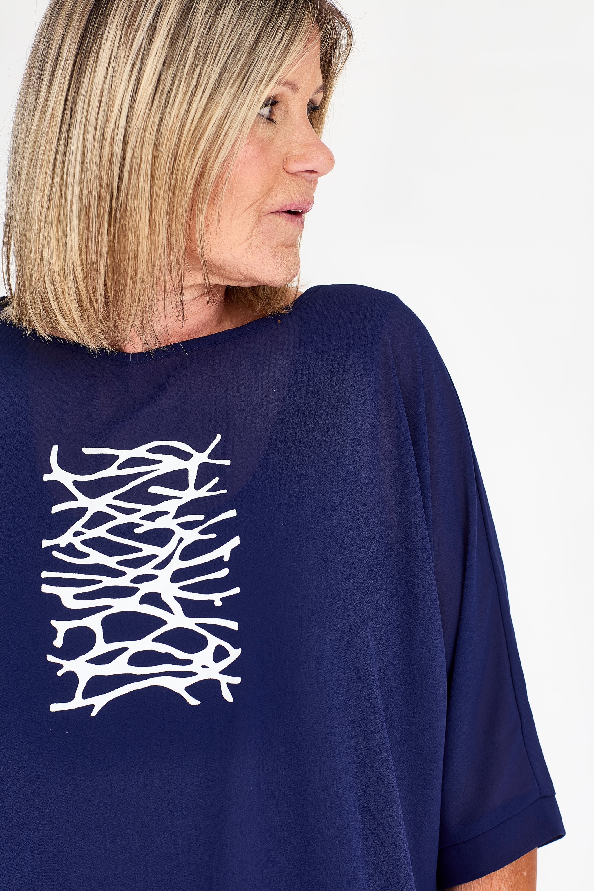 LEAH TOP NAVY BARBWIRE