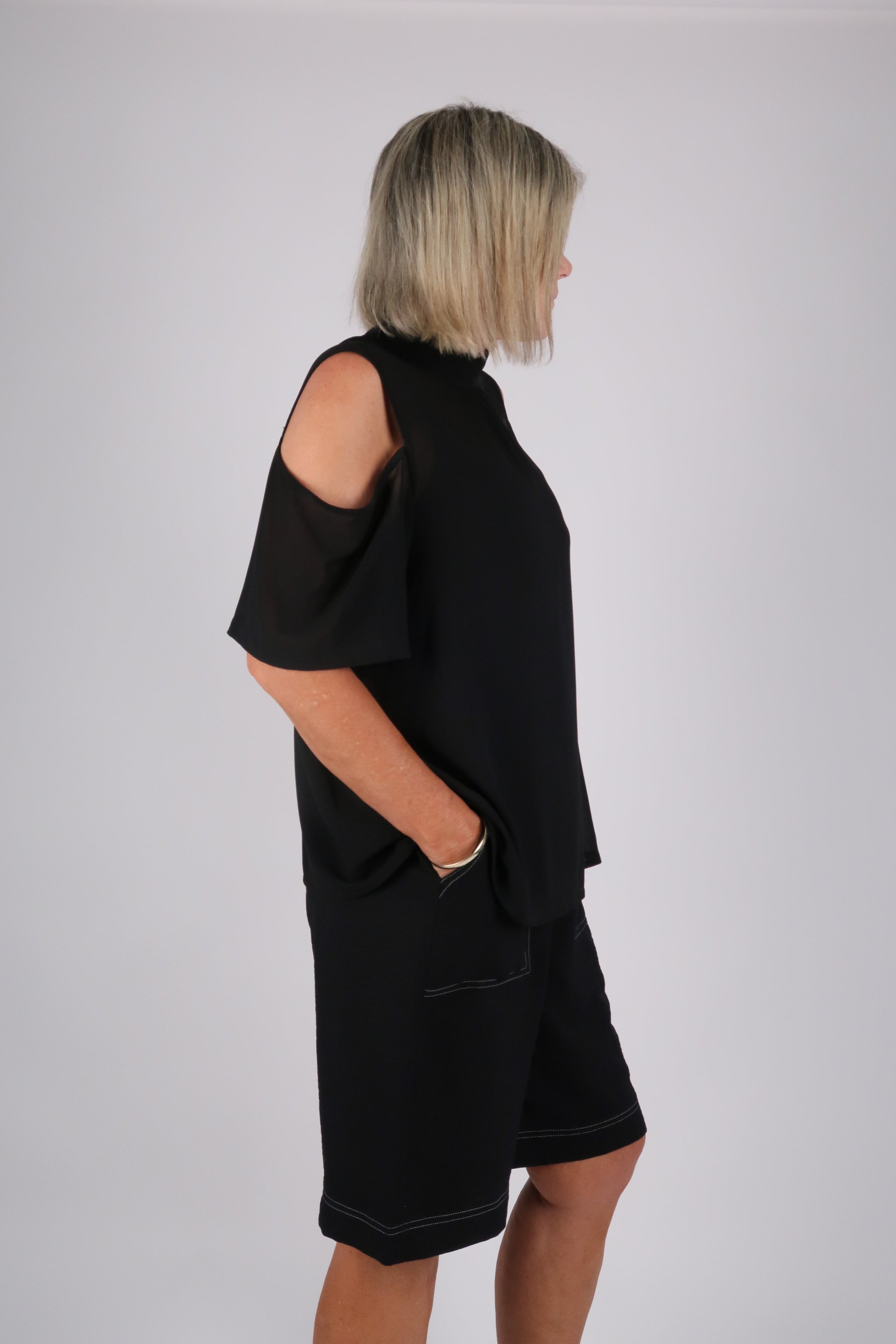 SARA CHIFFON TOP BLACK