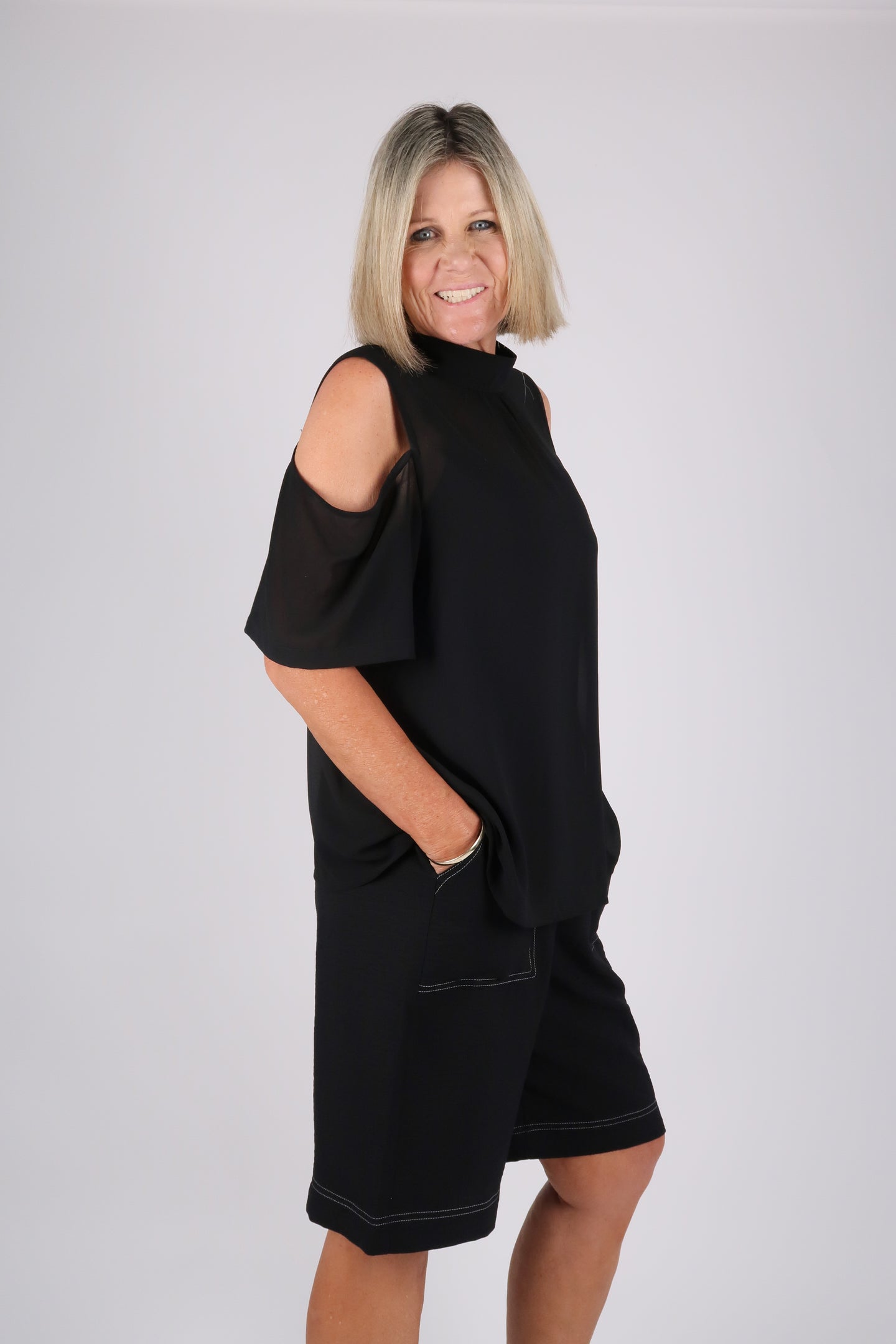 SARA CHIFFON TOP BLACK