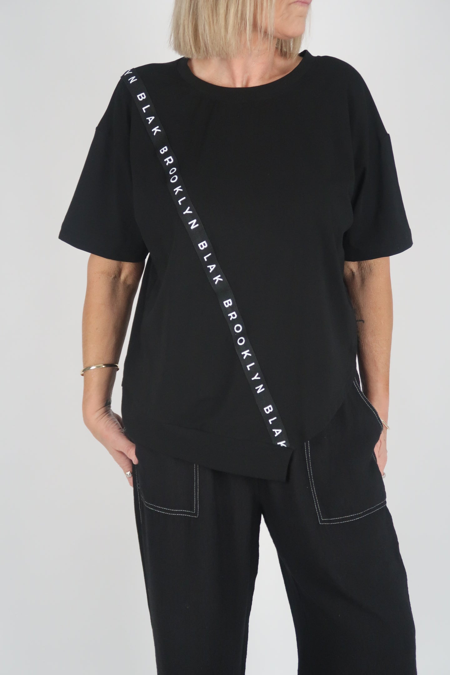 BRANDED WYOMING TEE BLACK
