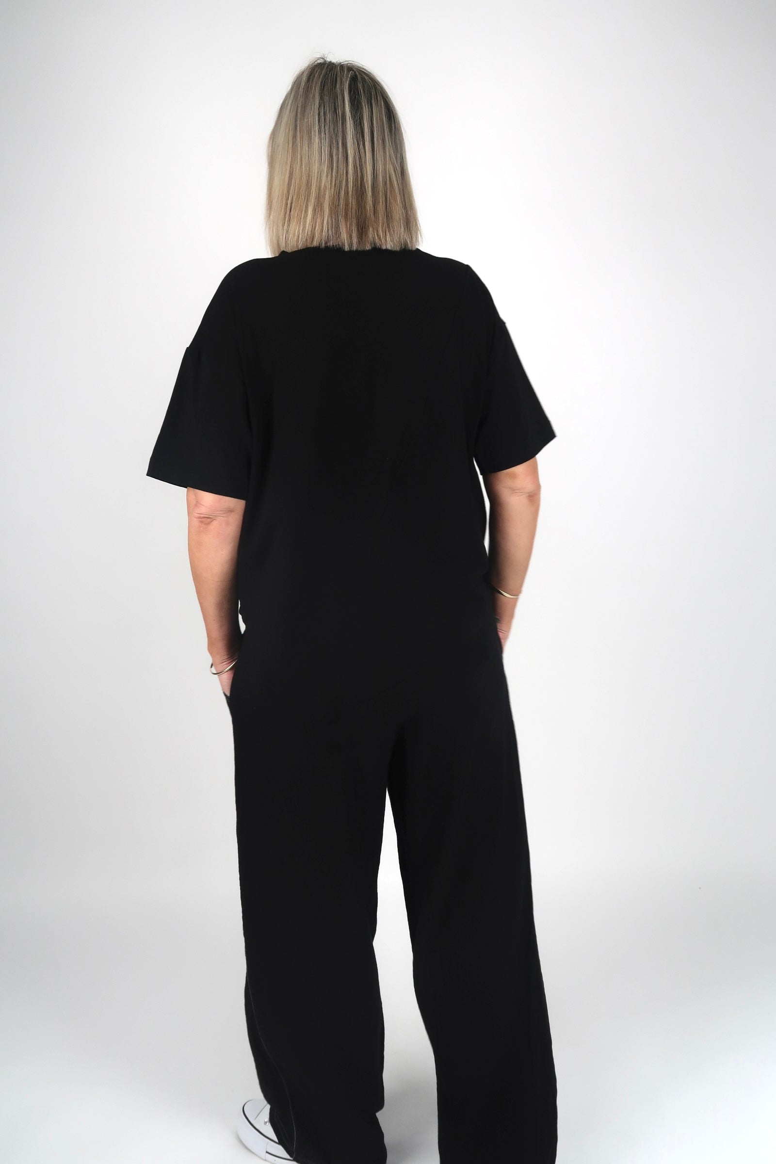 BRANDED WYOMING TEE BLACK