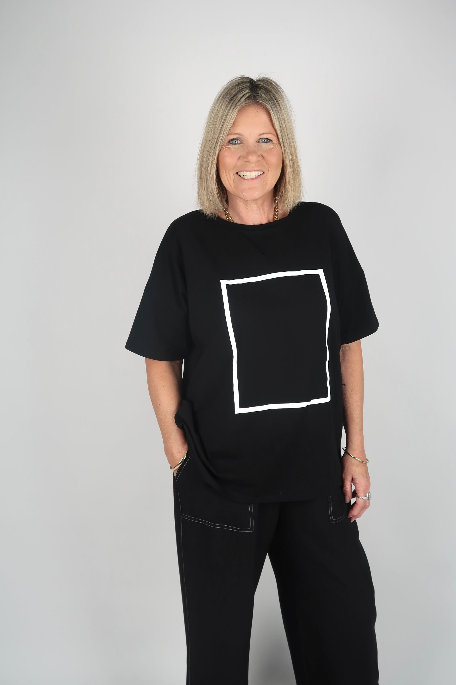 OVERSIZED TEE BLACK