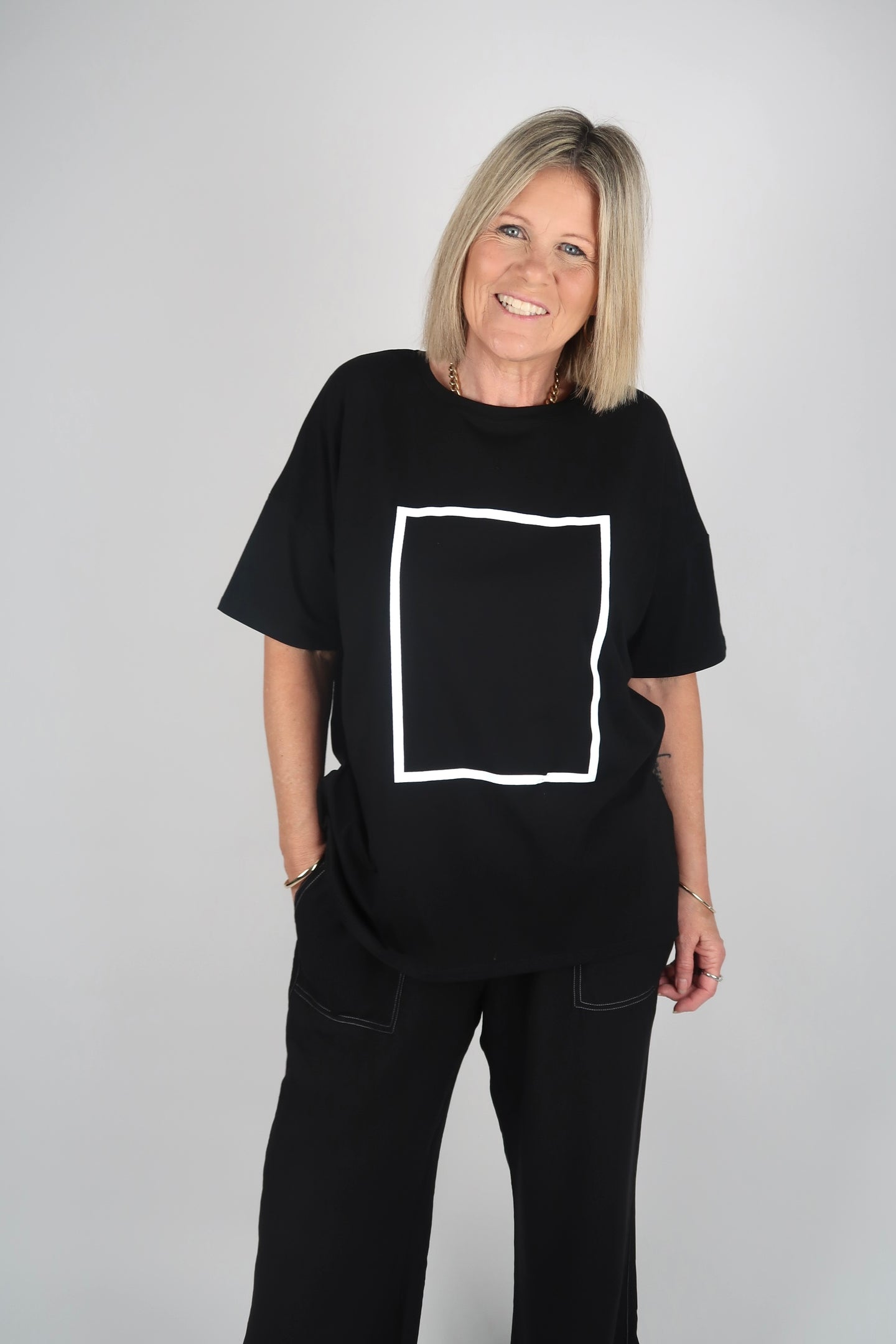 OVERSIZED TEE BLACK