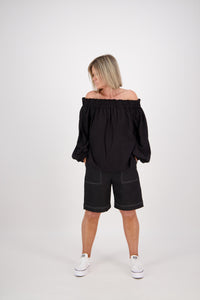 OFF THE SHOULDER TOP BLACK