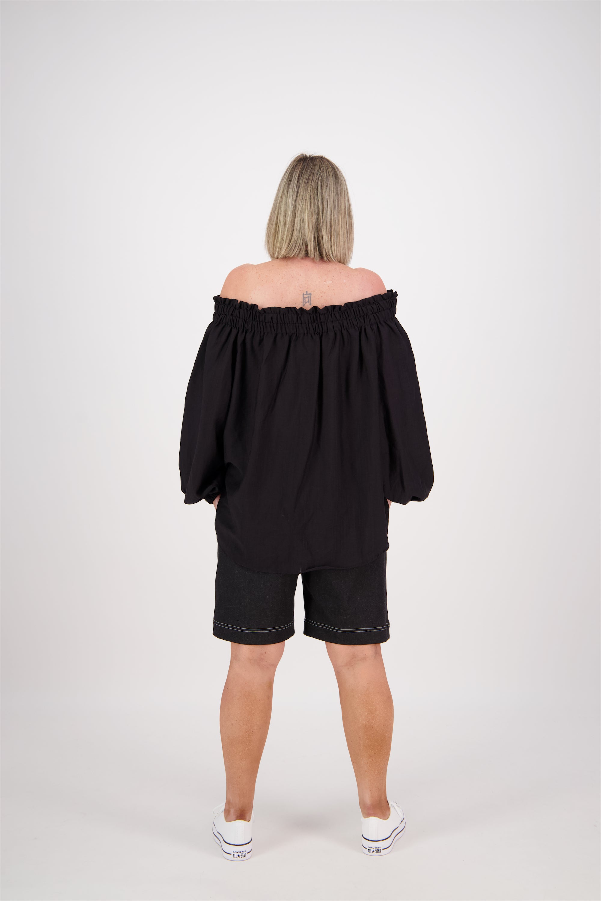 OFF THE SHOULDER TOP BLACK