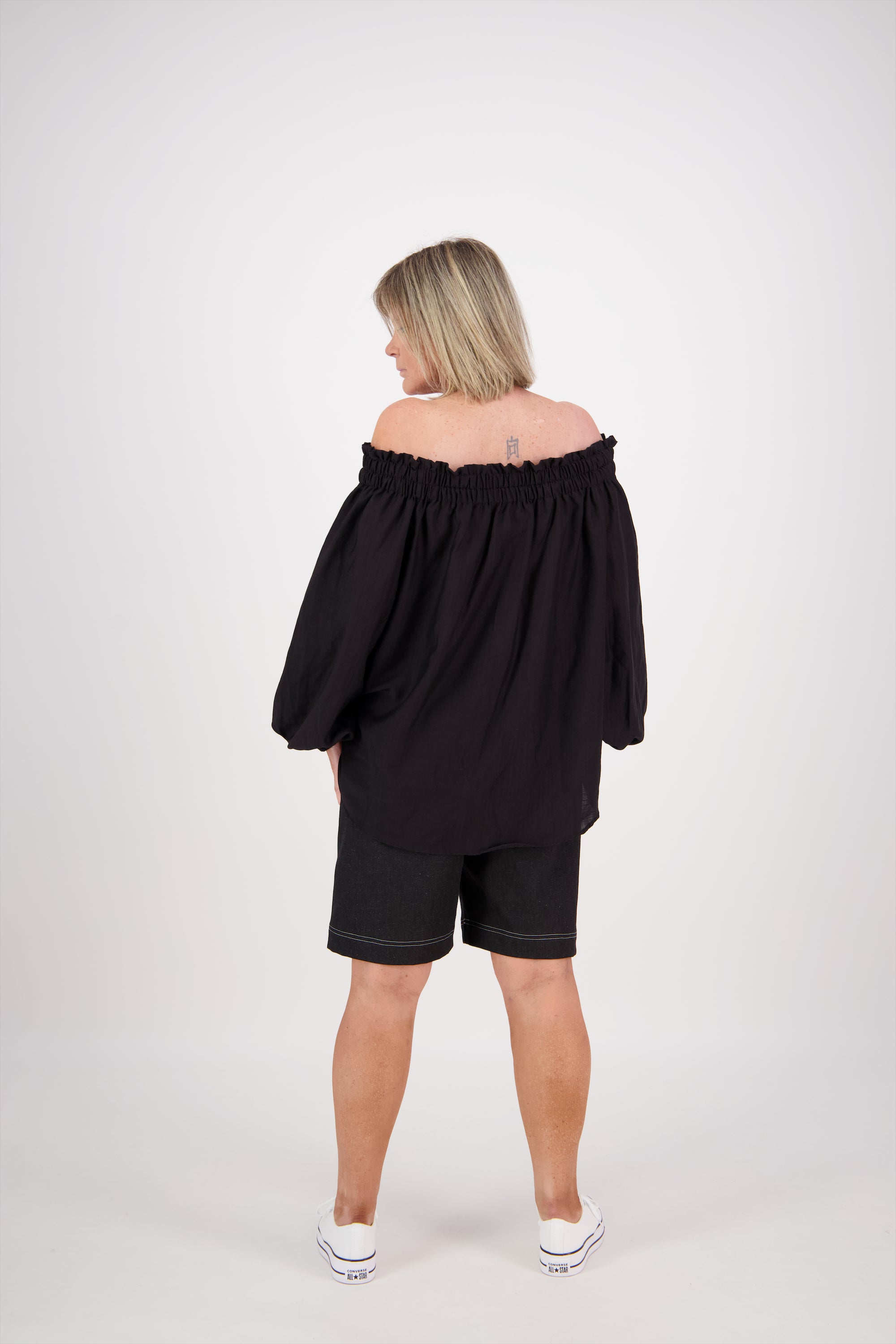 OFF THE SHOULDER TOP BLACK