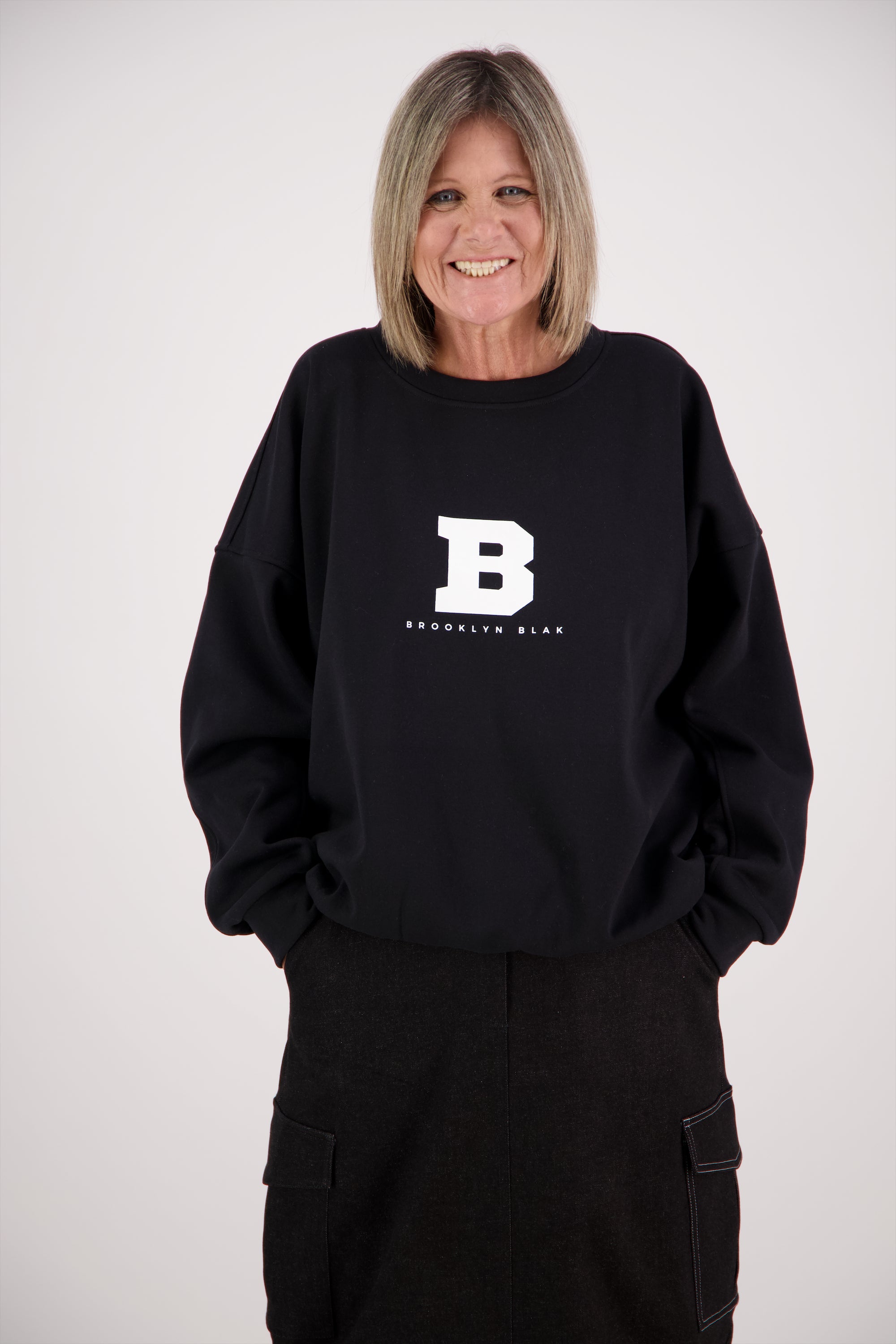 OVERSIZED SWEAT BLACK – Brooklyn Blak