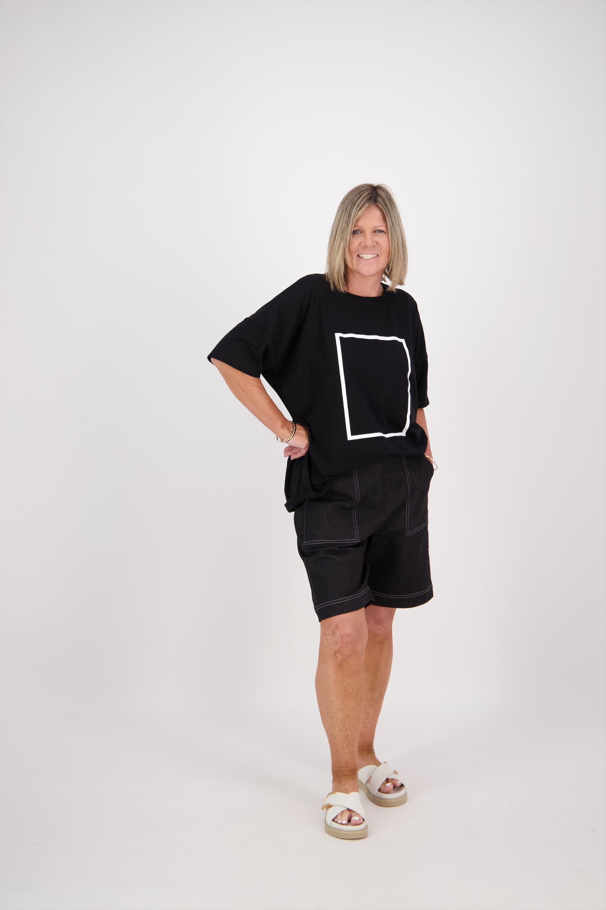 WEEKENDER SHORT