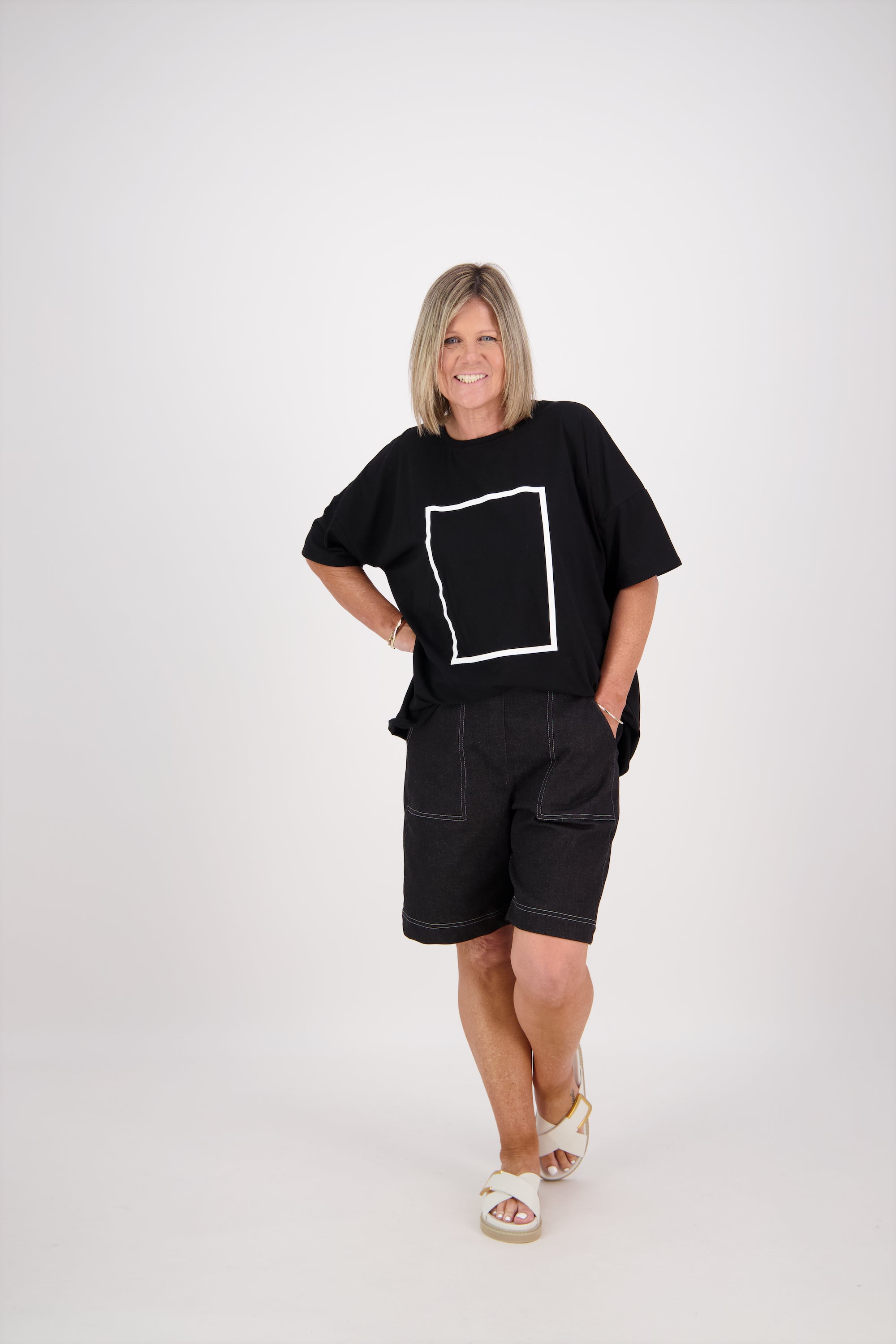 OVERSIZED TEE BLACK