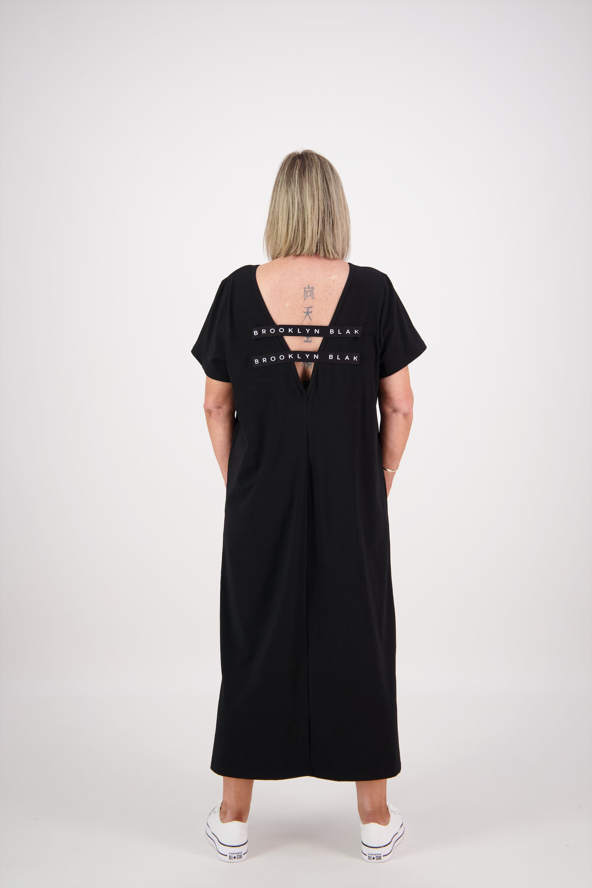 V-NECK MAXI